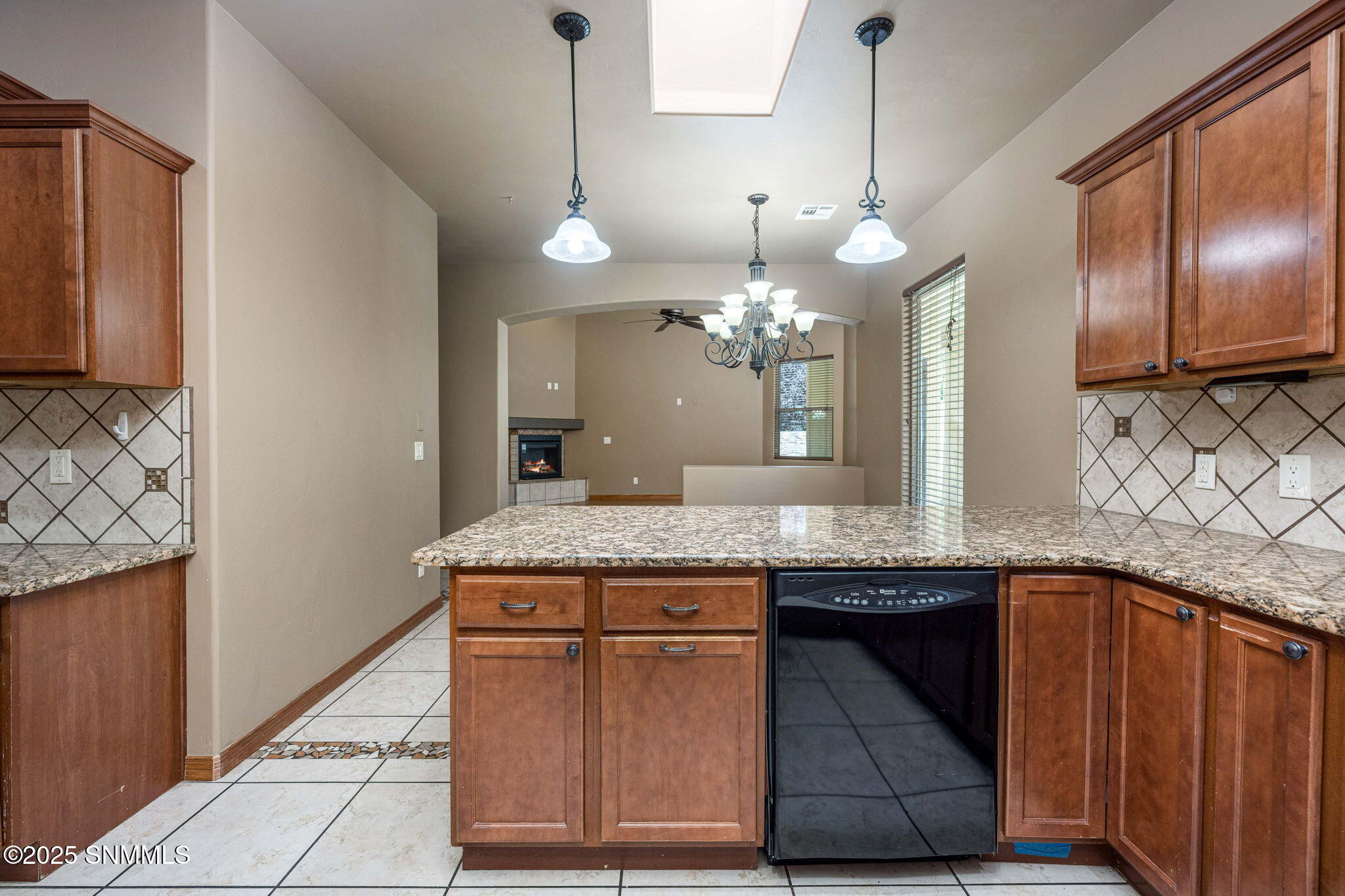 19-web-or-mls-Snappin Homes (BellaSierra