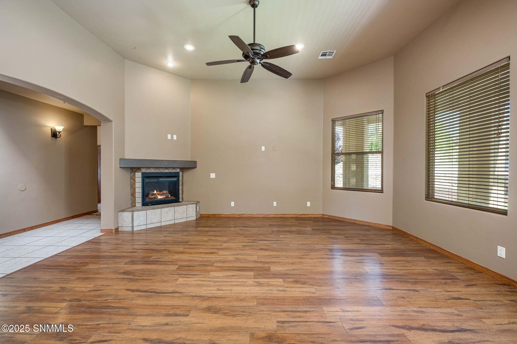 11-web-or-mls-Snappin Homes (BellaSierra