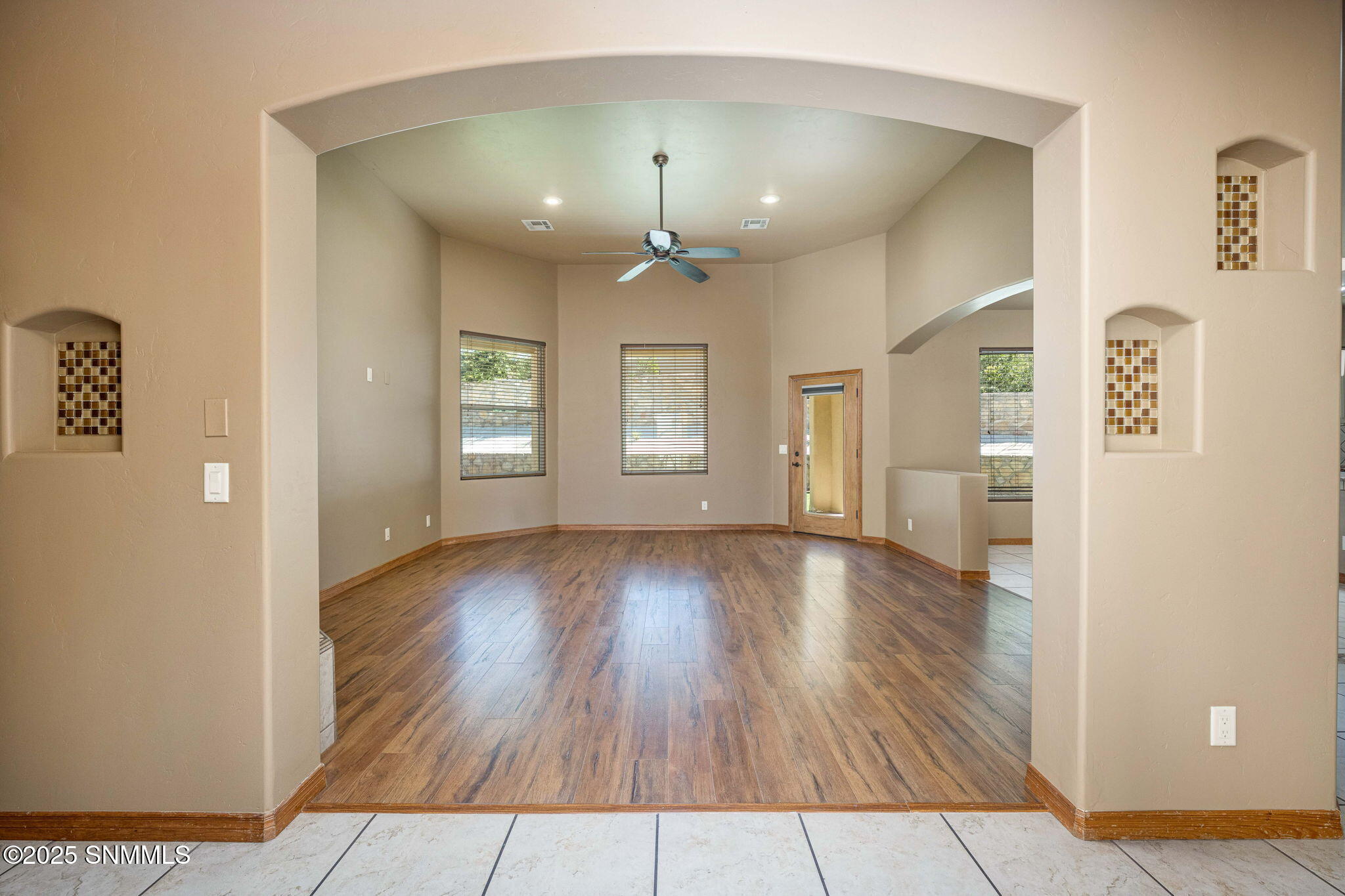 8-web-or-mls-Snappin Homes (BellaSierra4