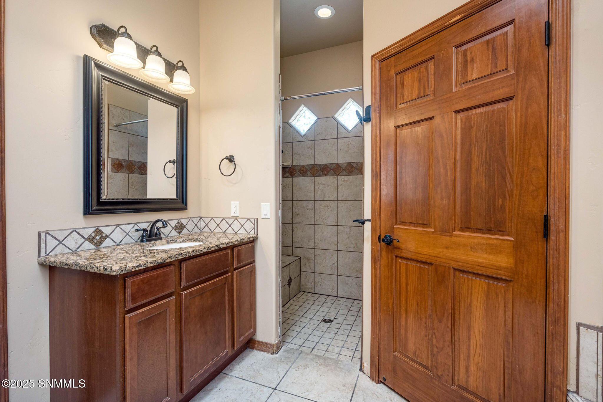 30-web-or-mls-Snappin Homes (BellaSierra