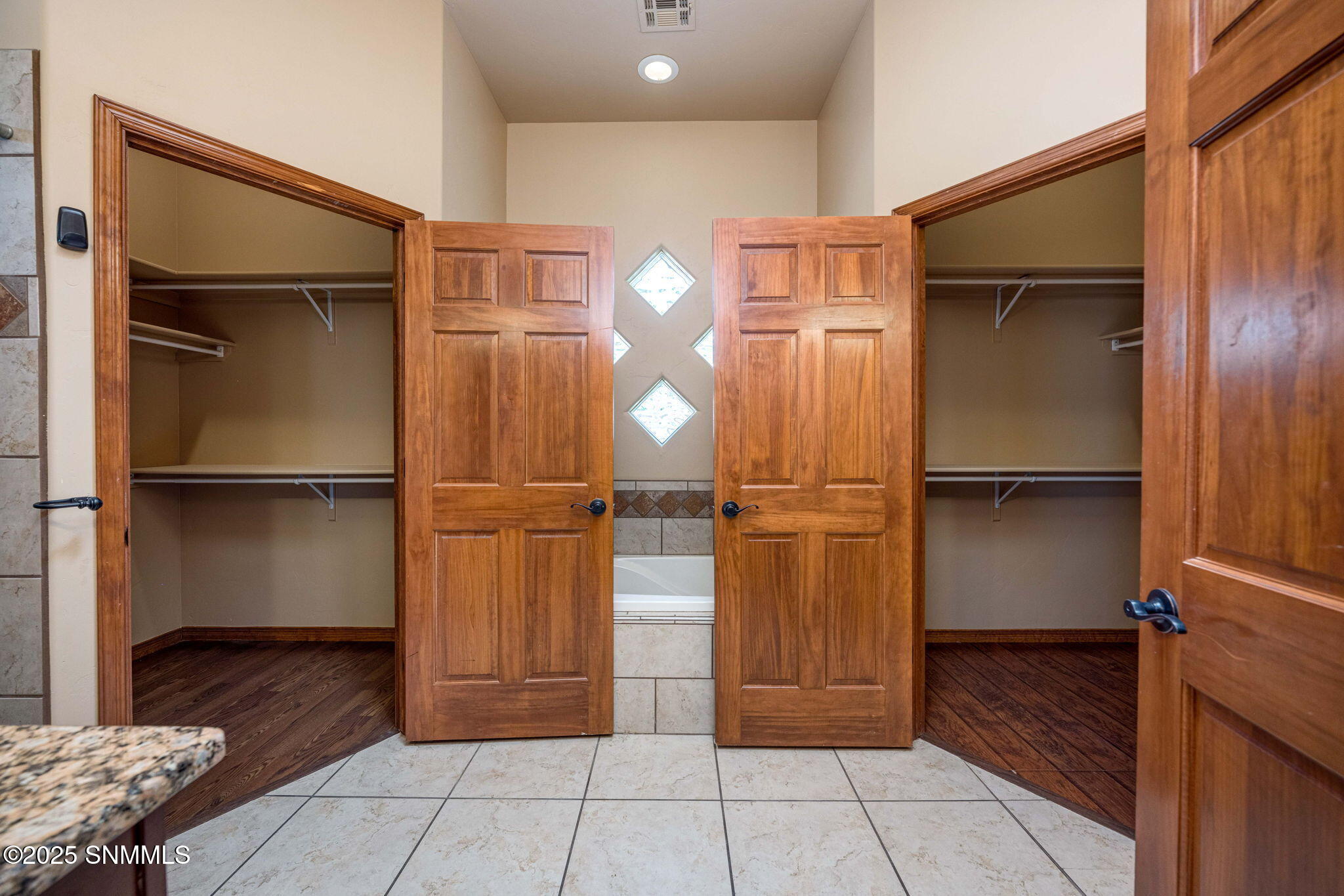 28-web-or-mls-Snappin Homes (BellaSierra