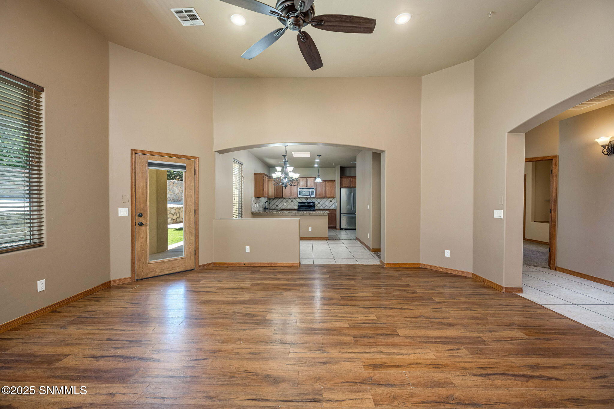 13-web-or-mls-Snappin Homes (BellaSierra