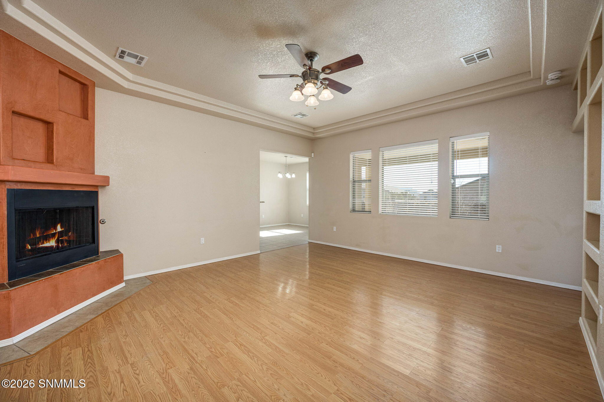 3-web-or-mls-Snappin Homes (MesaCentral4