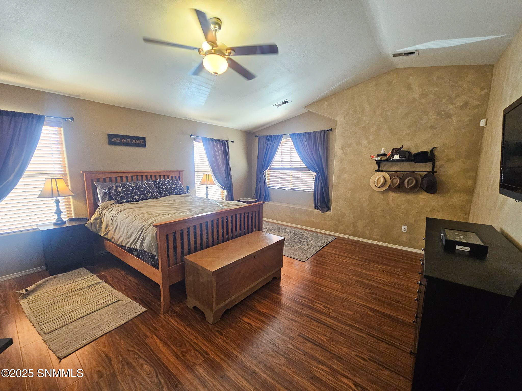 signal-2025-09-27-095601_027