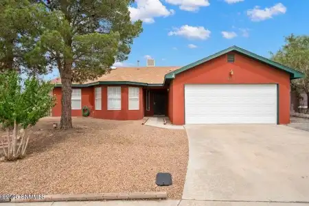 3917 Crystal Place, Las Cruces, New Mexico 88012, 3 Bedrooms Bedrooms, ,2 BathroomsBathrooms,Residential,For Sale,Crystal,2503054