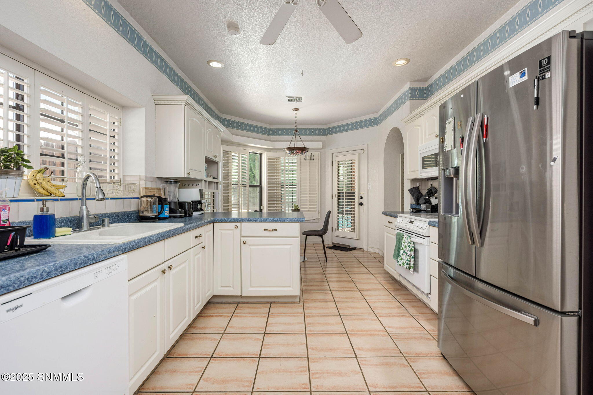 12-web-or-mls-Snappin Homes (MoonShadow5