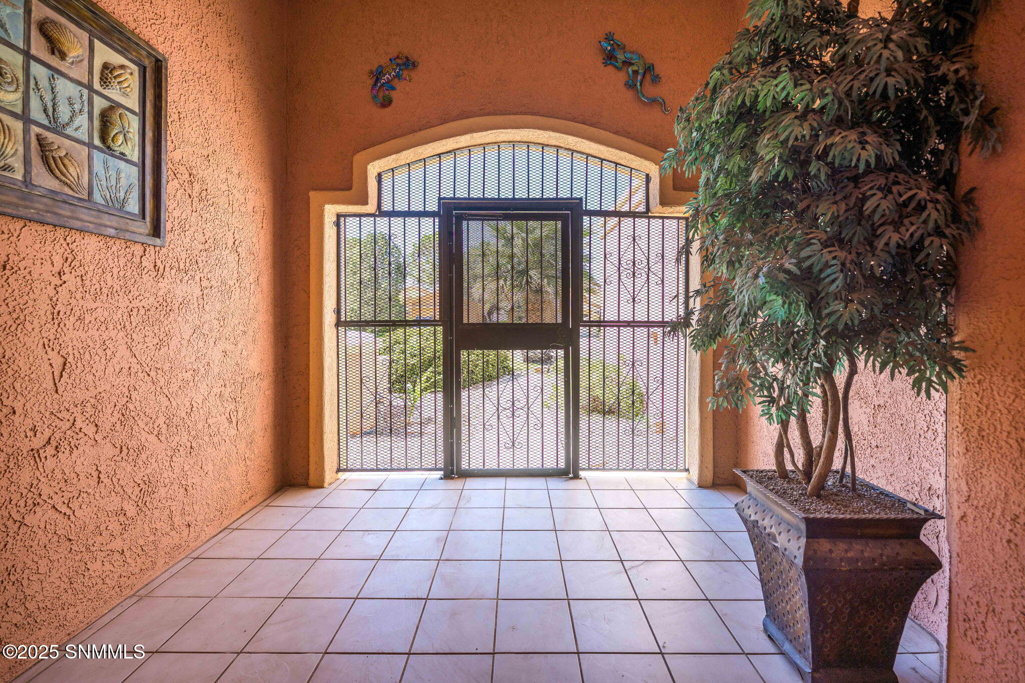 6-web-or-mls-Snappin Homes (MoonShadow50