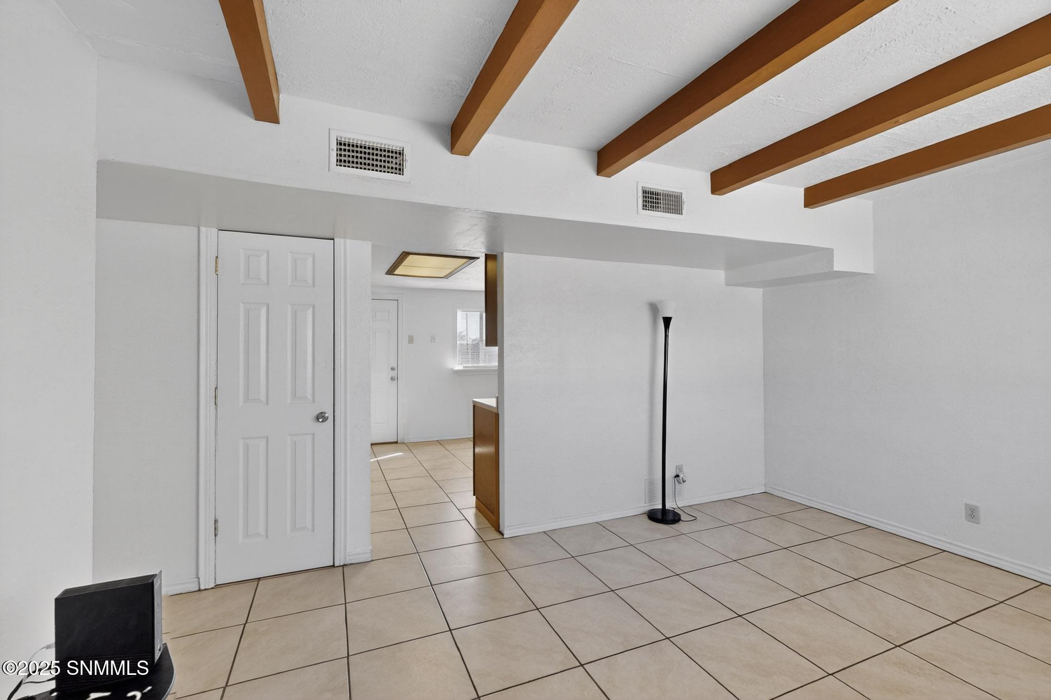 9-020_3D-Casas-1640-E-Idaho-10022025_075