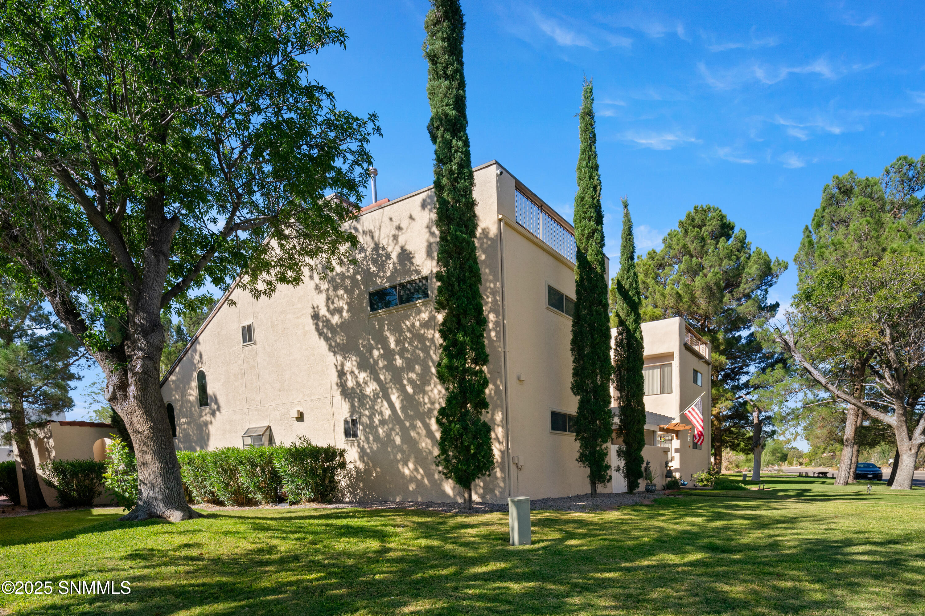 136-Feathermoon-MLS-Camera-Guy-4