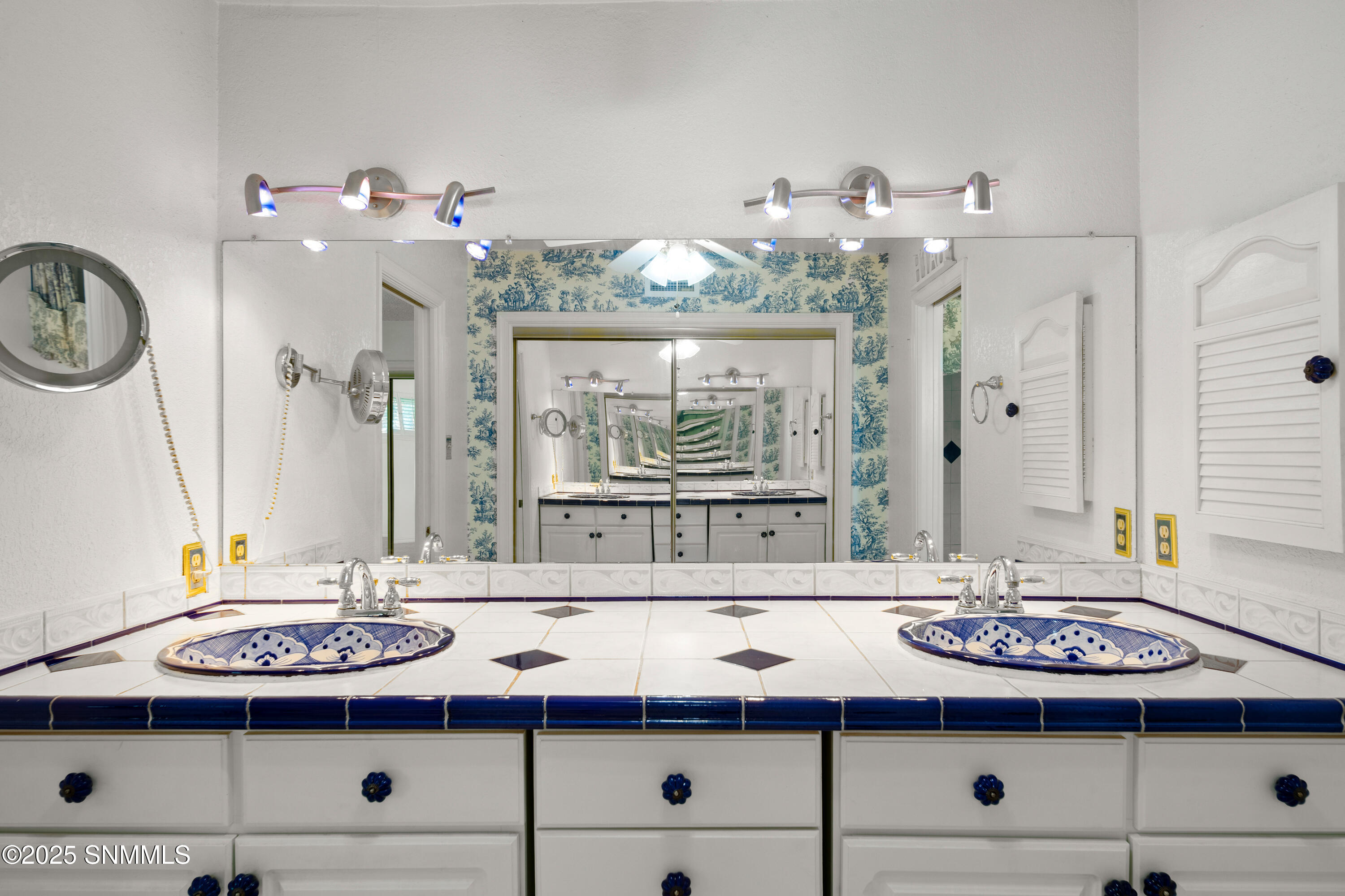 136-Feathermoon-MLS-Camera-Guy-41