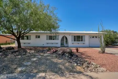 2013 Evelyn Street, Las Cruces, New Mexico 88001, 4 Bedrooms Bedrooms, ,1.75 BathroomsBathrooms,Residential,For Sale,Evelyn,2503157