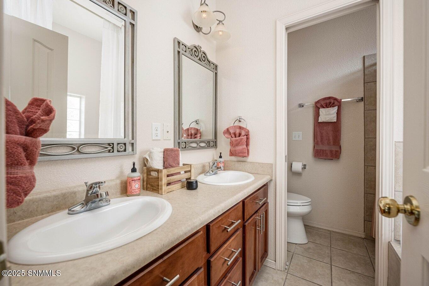 17 - Master Bathroom - 2541 Cats Eye-18