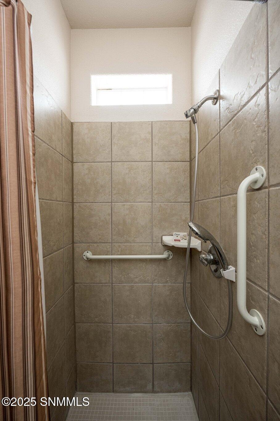 19 - Master Bathroom - 2541 Cats Eye-20