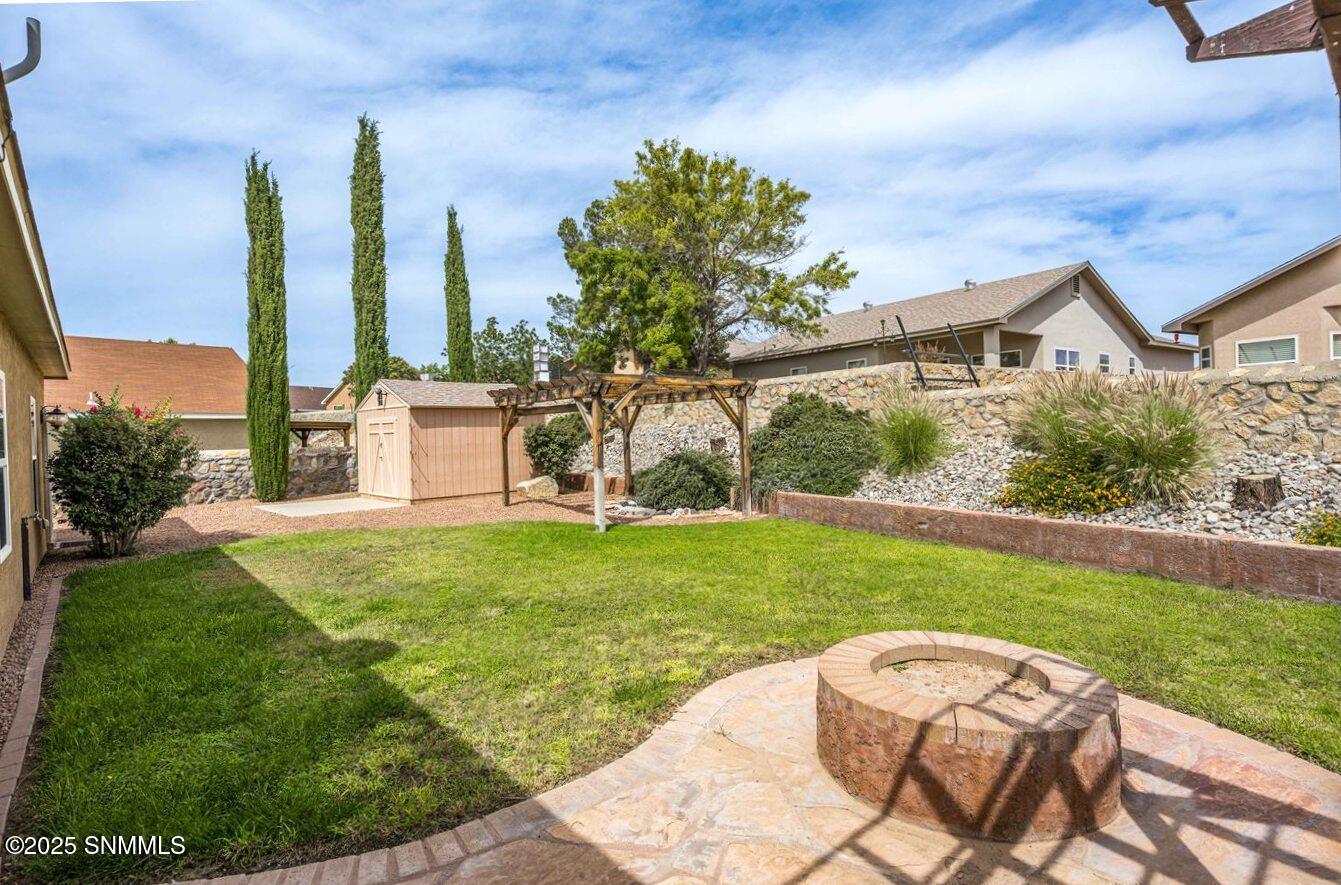 34 - Yard - 2541 Cats Eye-35