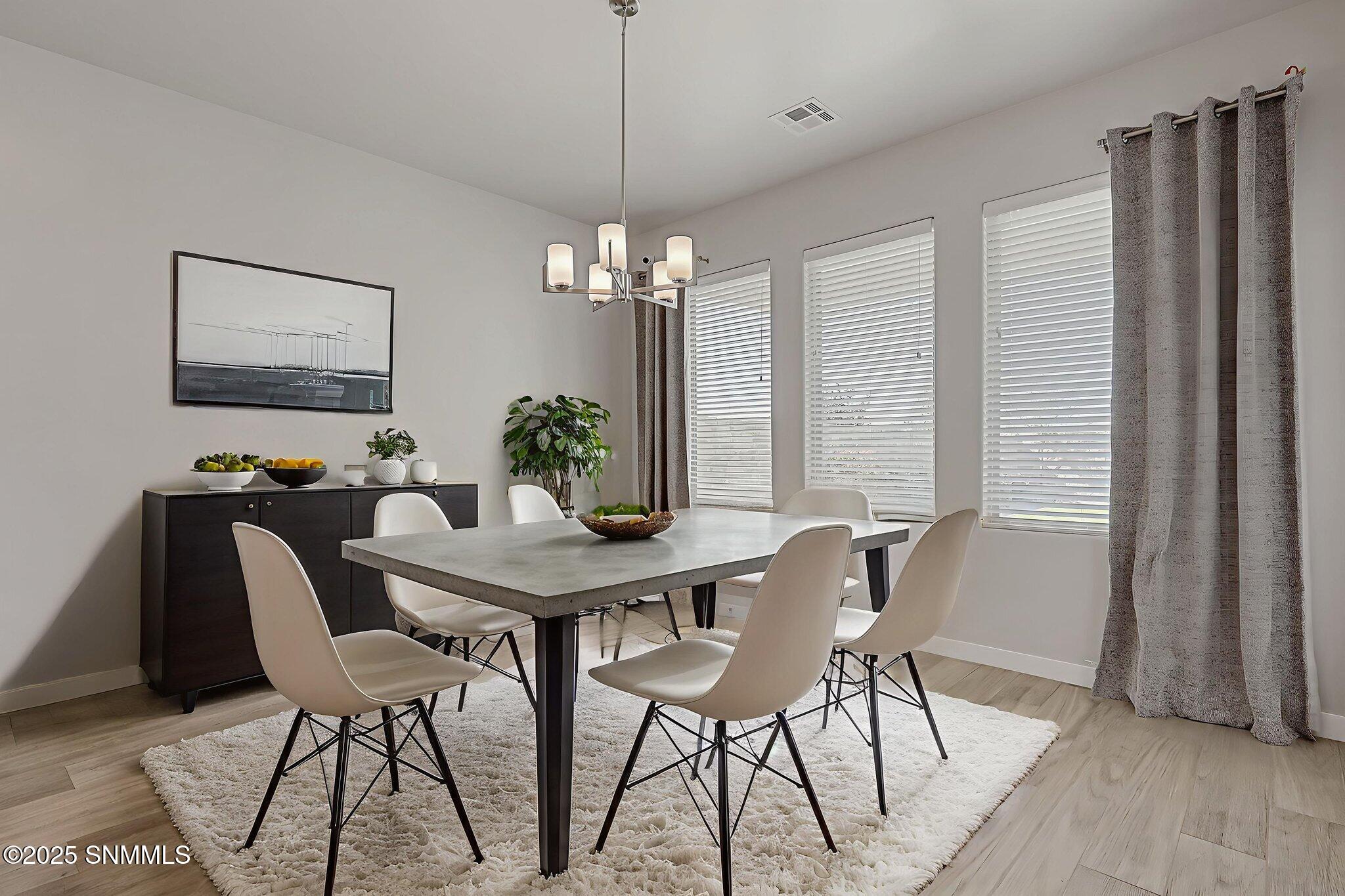 21-web-or-mls-IMG_5787 virtually staged