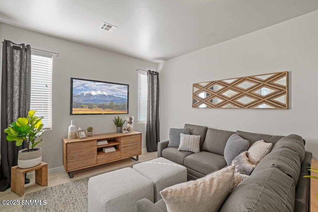 20230508203034195379000000-o