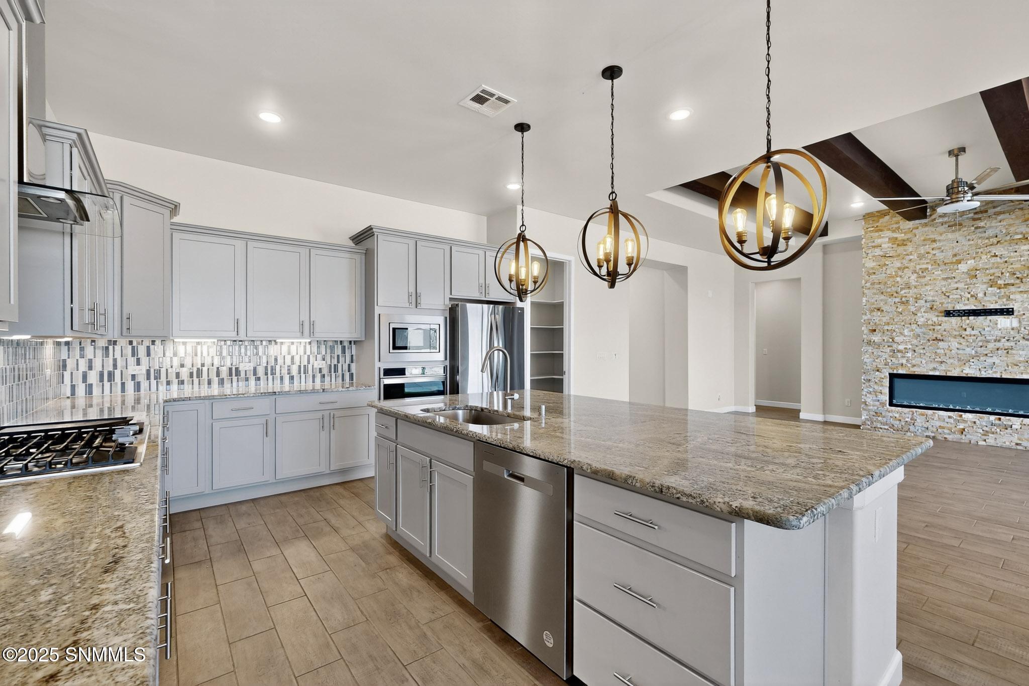 22-3D-Casas-3751-Santa-Julia-Rd-10102025