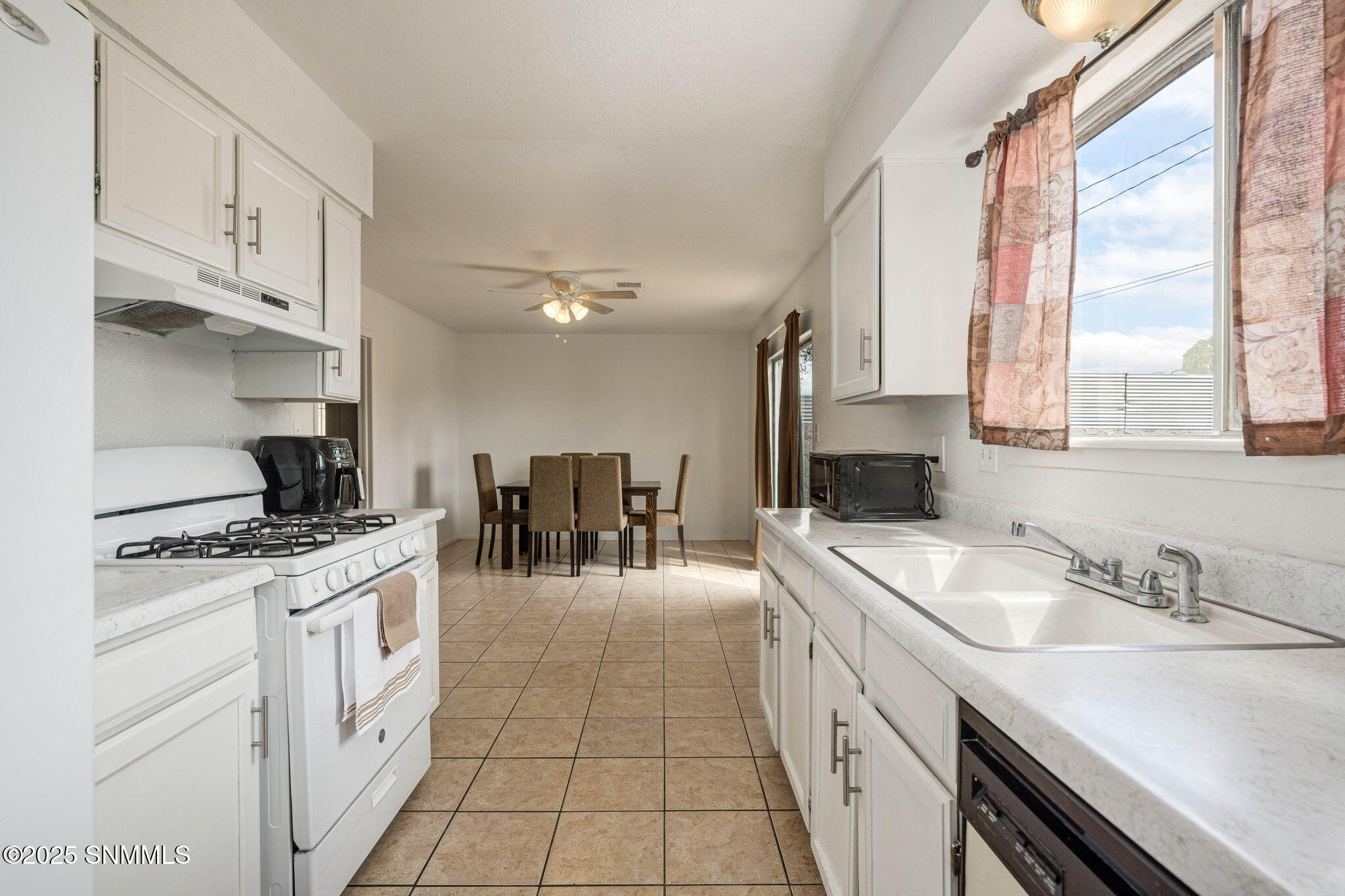 12-web-or-mls-Snappin Homes (Poplar1974)