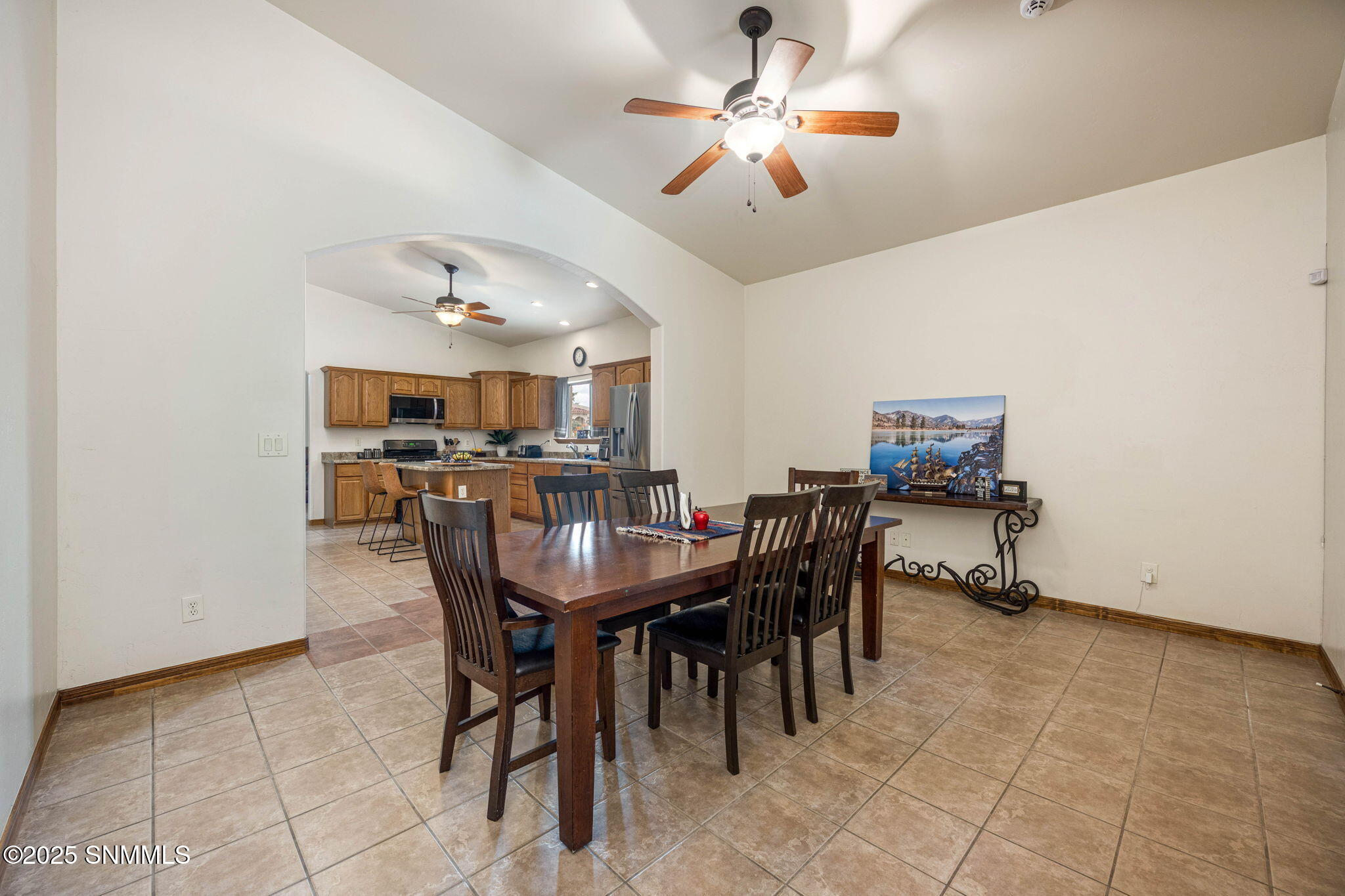 14_Arrowhead_Mojave_PattyOlson_Dining2