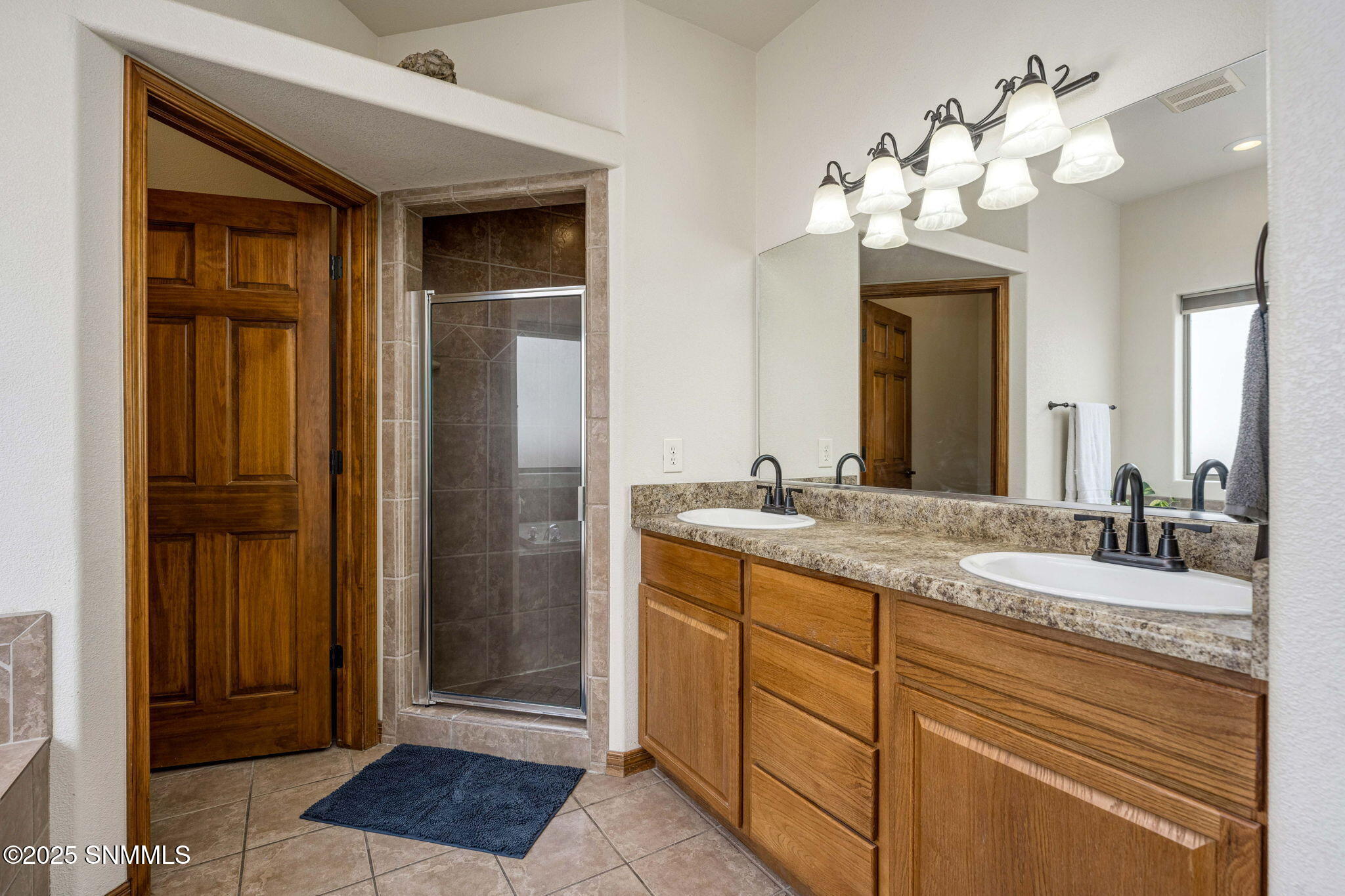 18_Arrowhead_Mojave_PattyOlson_MasterBat