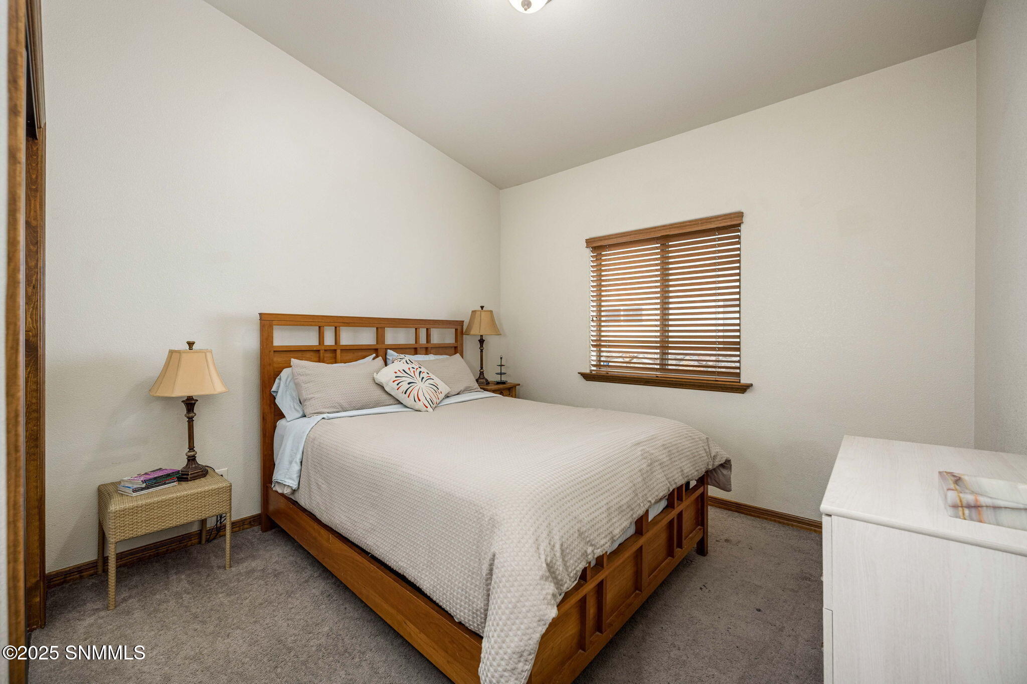 23_Arrowhead_Mojave_PattyOlson_Bedroom2a