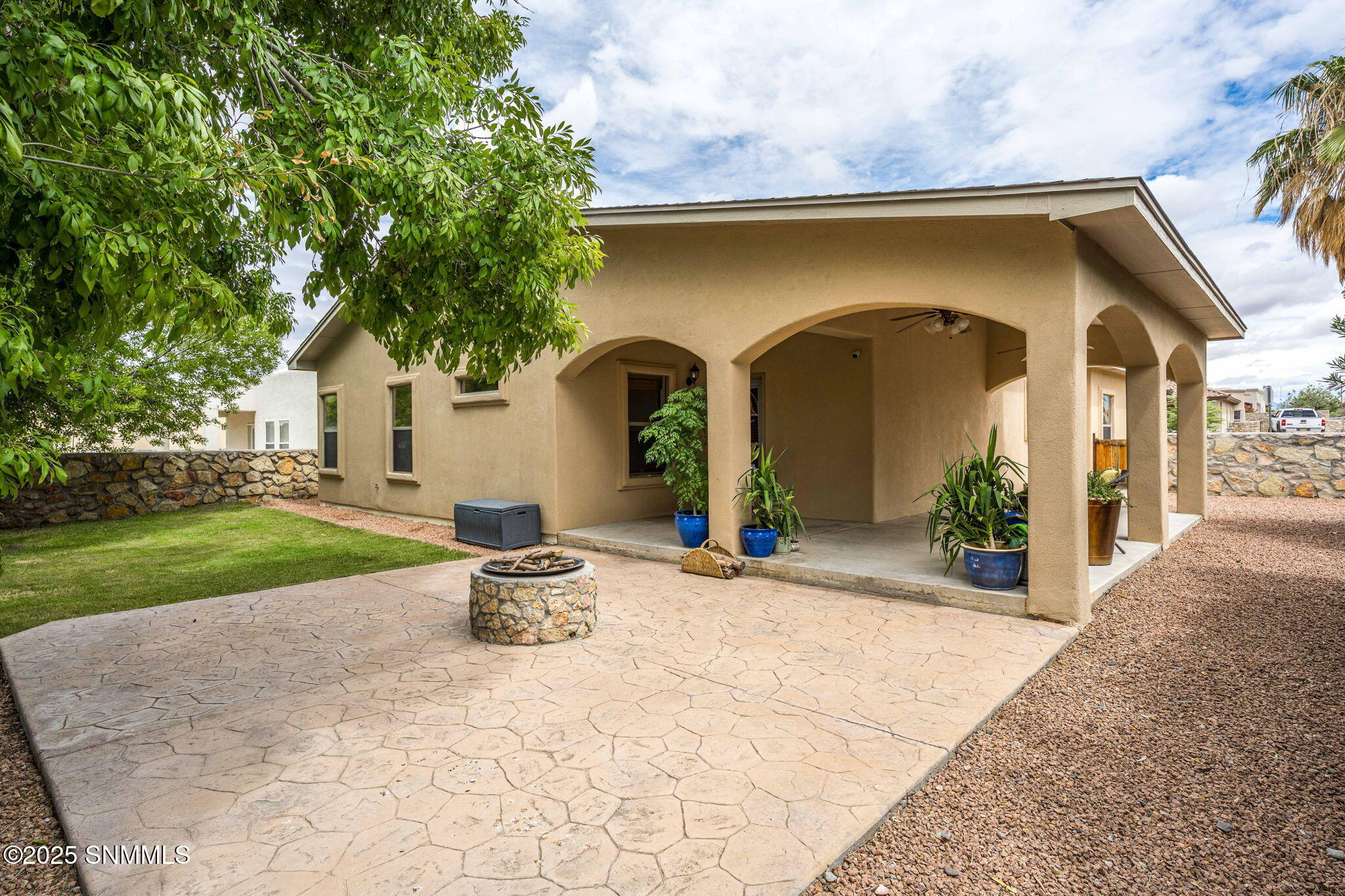 37_Arrowhead_Mojave_PattyOlson_Backyard4