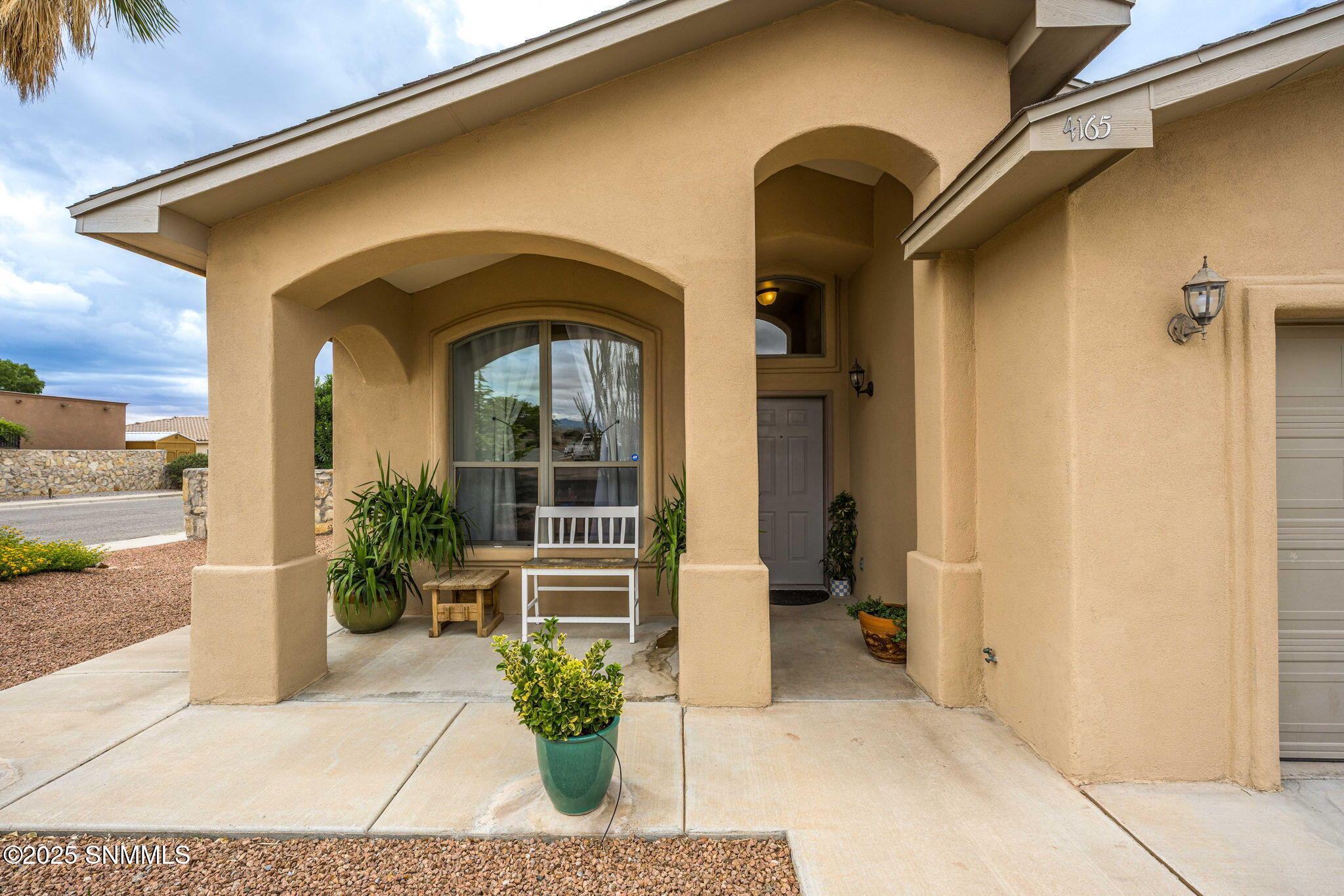 4_Arrowhead_Mojave_PattyOlson_Porch