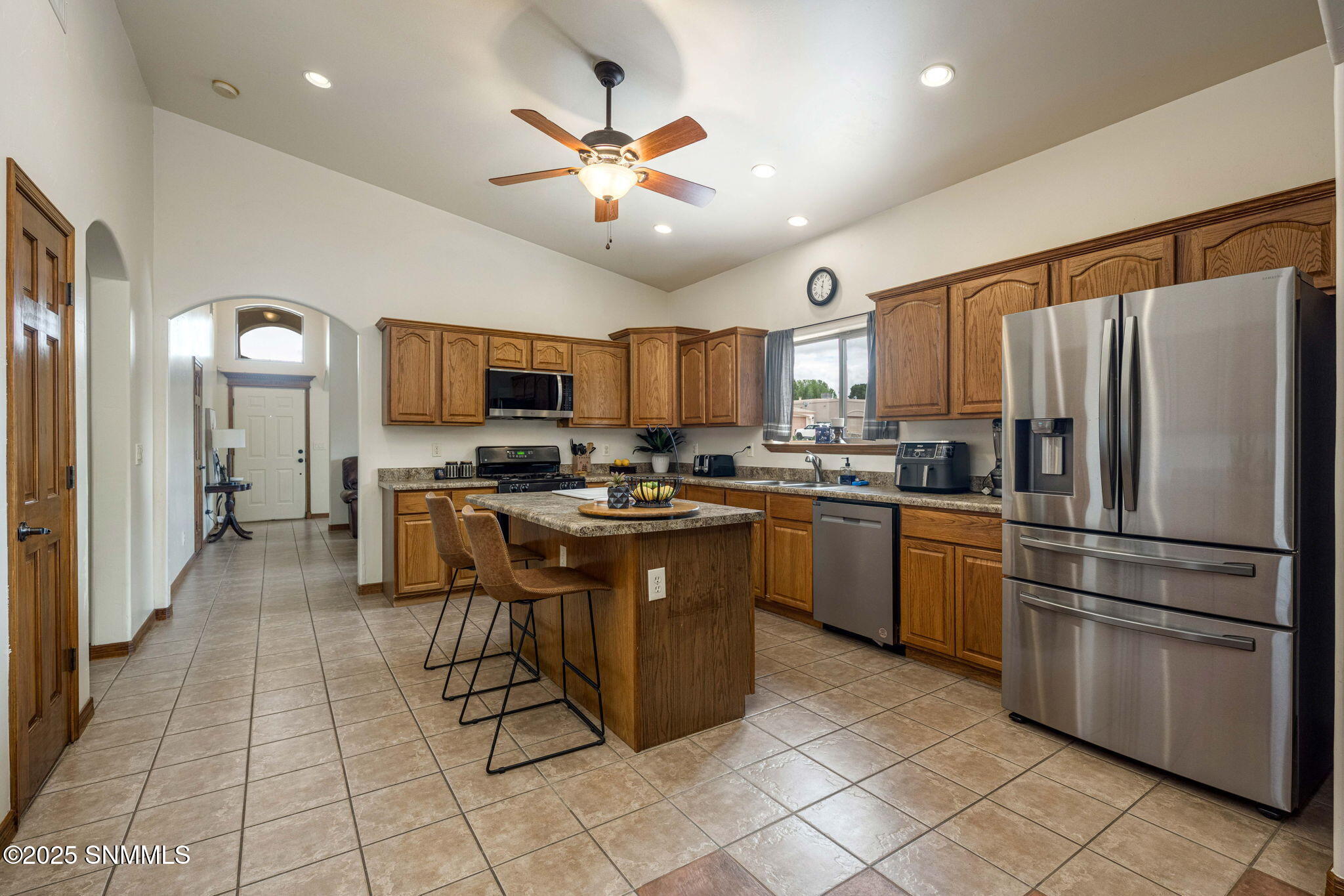 9_Arrowhead_Mojave_PattyOlson_Kitchen3