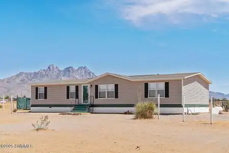 9320 Corona Road, Las Cruces, New Mexico 88012, 3 Bedrooms Bedrooms, ,2 BathroomsBathrooms,Residential,For Sale,Corona,2503317