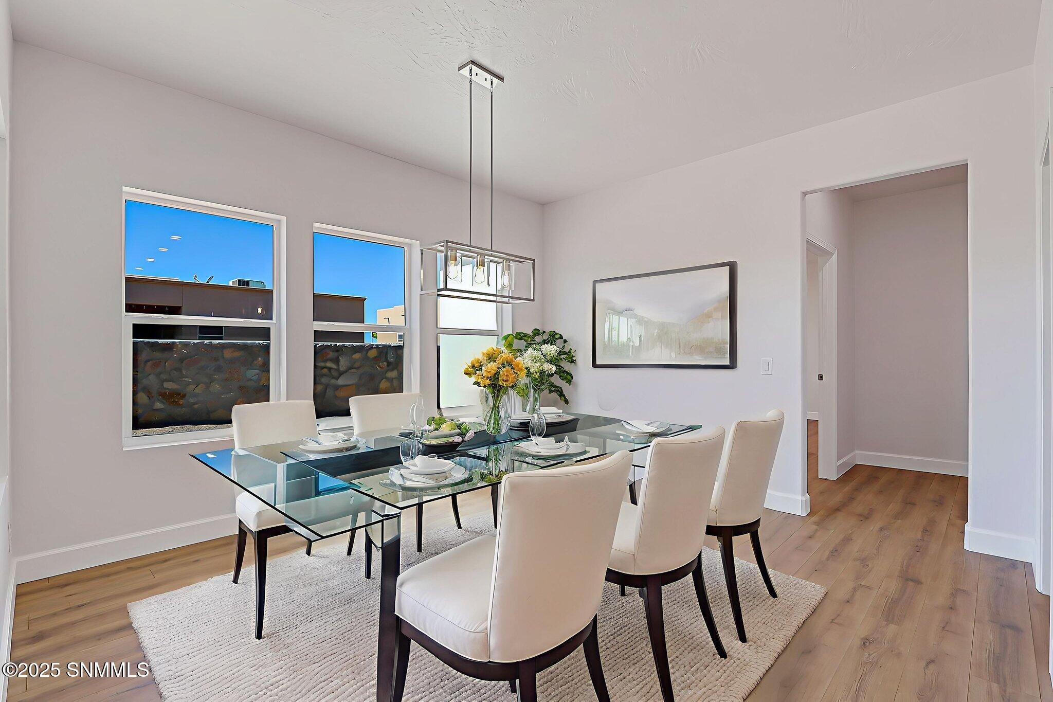 16 - 1404 S Tularosa St