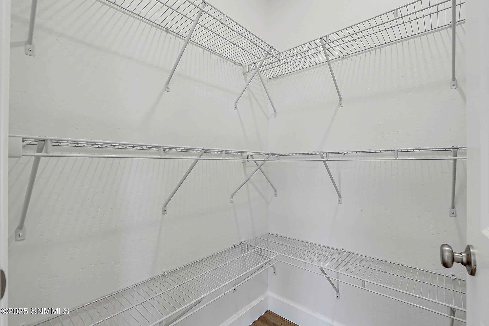 18 - 1404 S Tularosa St