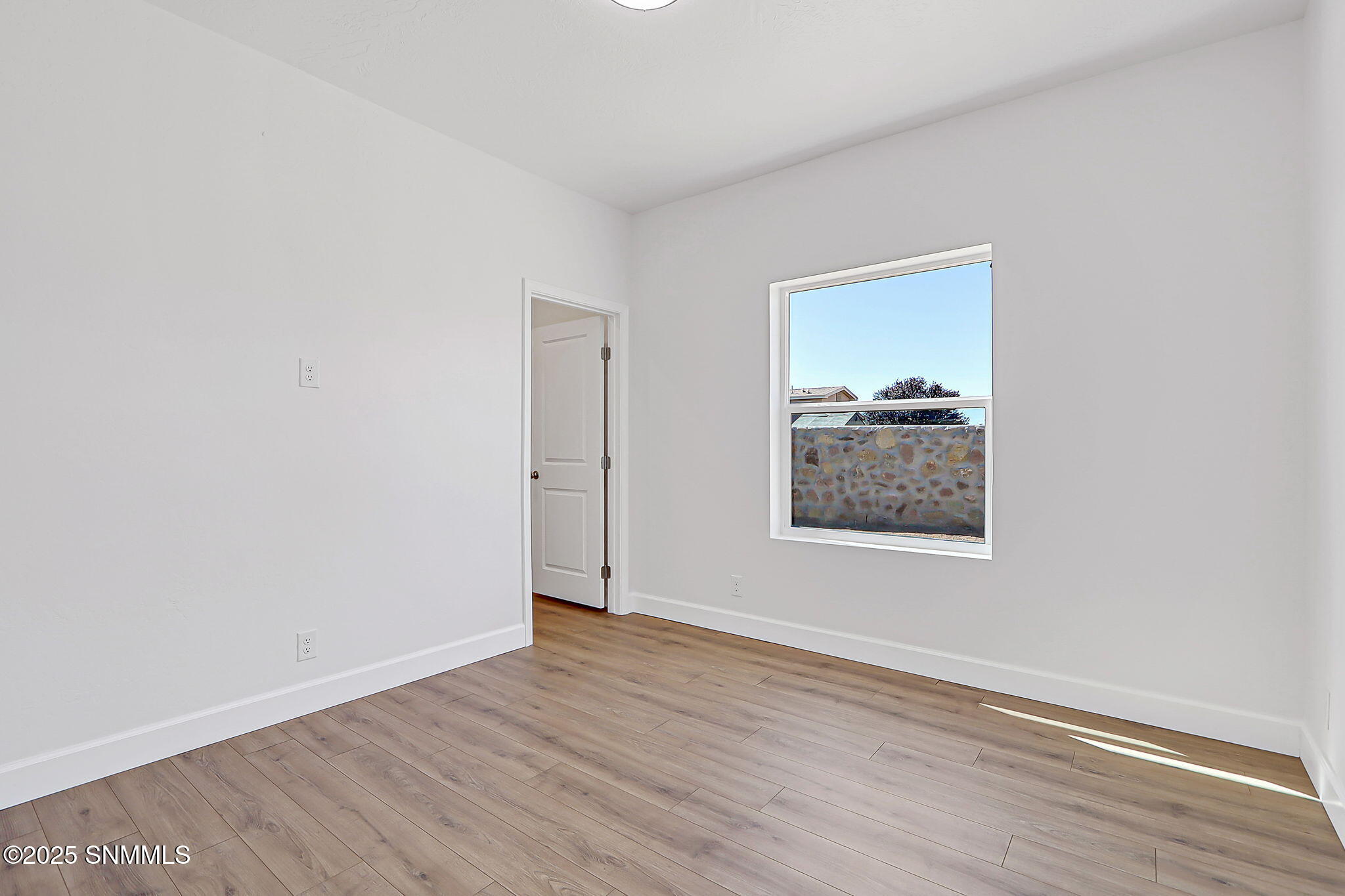 36 - 1404 S Tularosa St