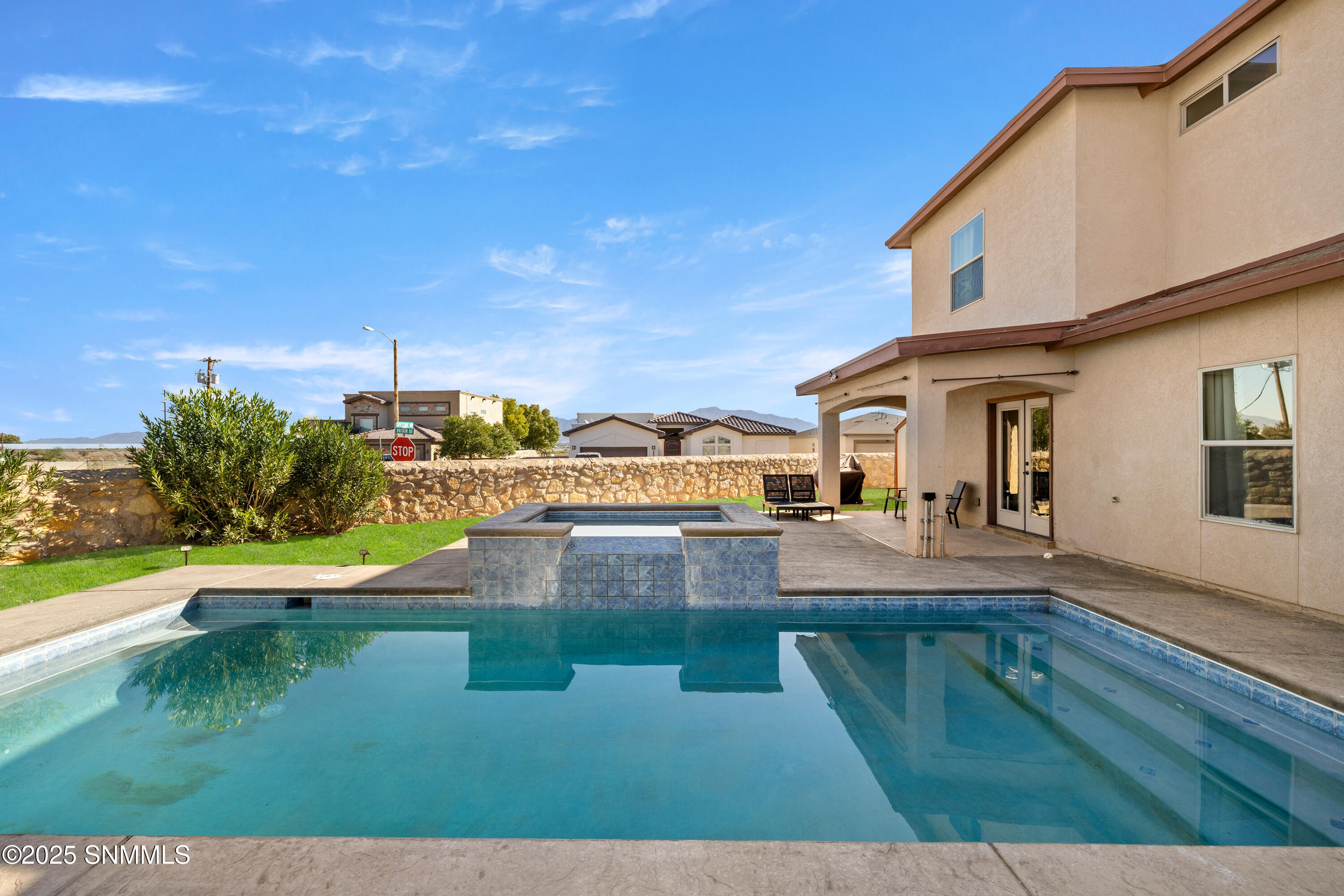 Heated Swimming Pool (edit)