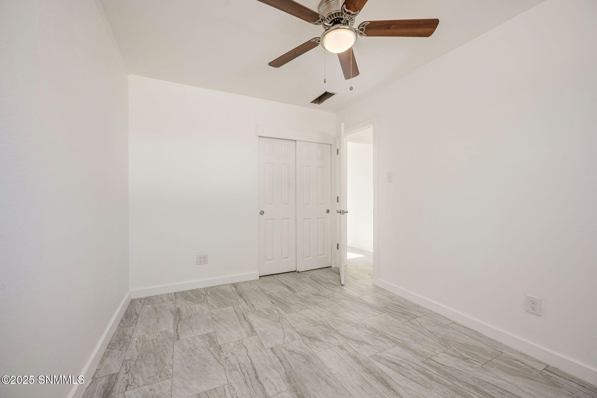 27-web-or-mls-Snappin Homes (Walden1755)