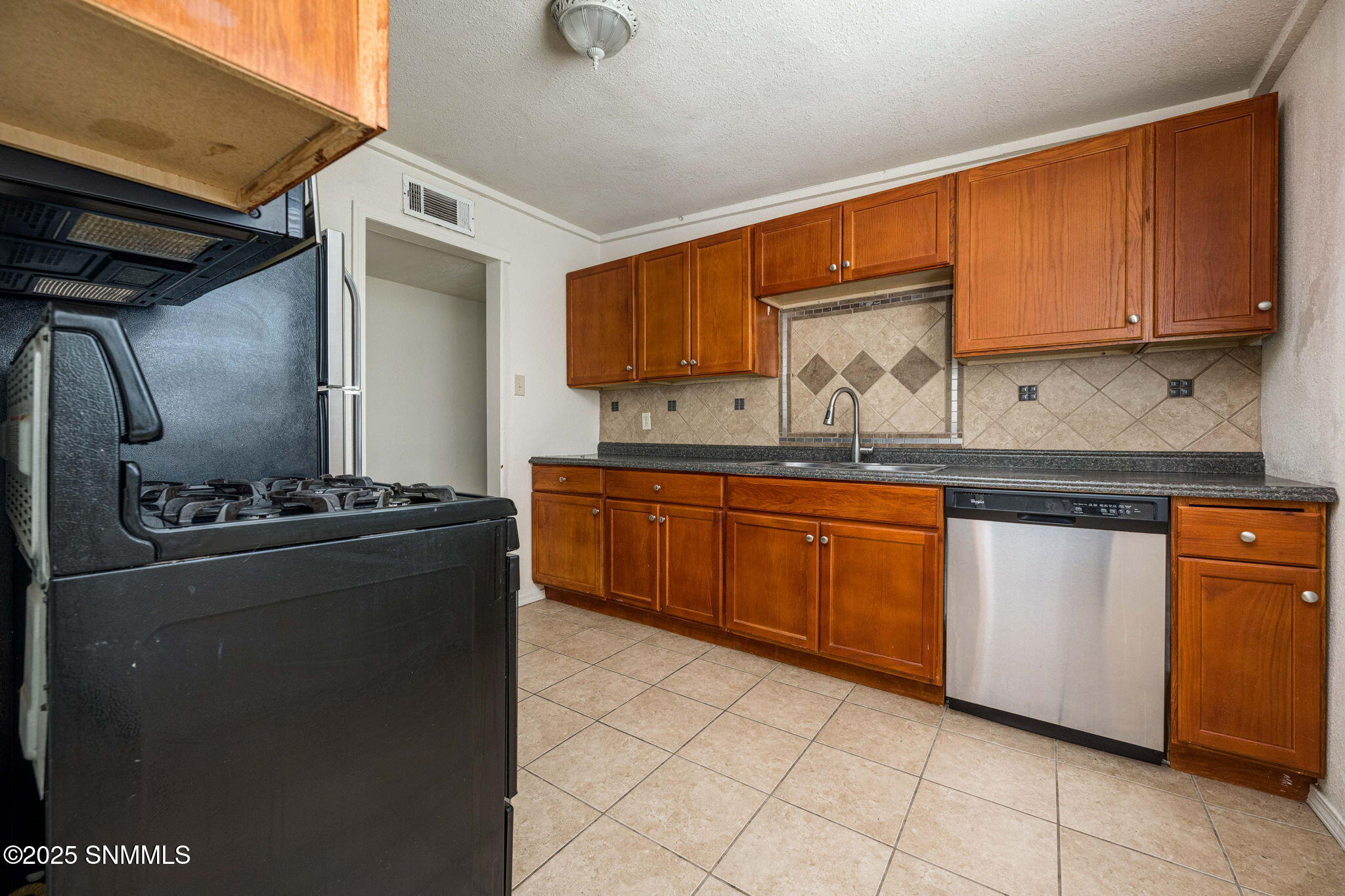 10-web-or-mls-Snappin Homes (Thomas1424)