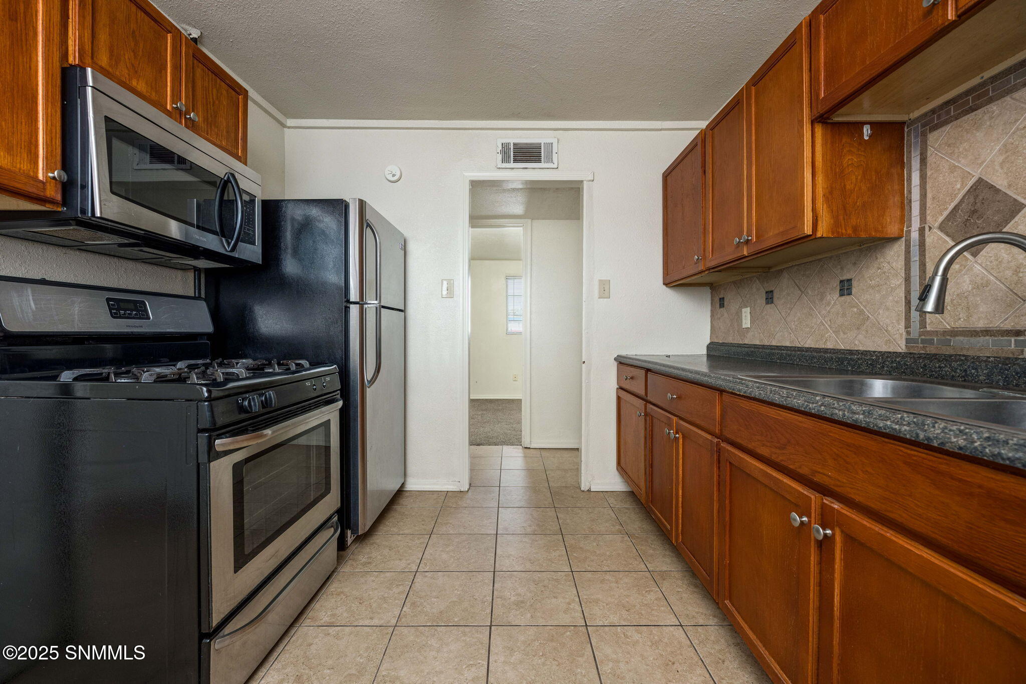 11-web-or-mls-Snappin Homes (Thomas1424)