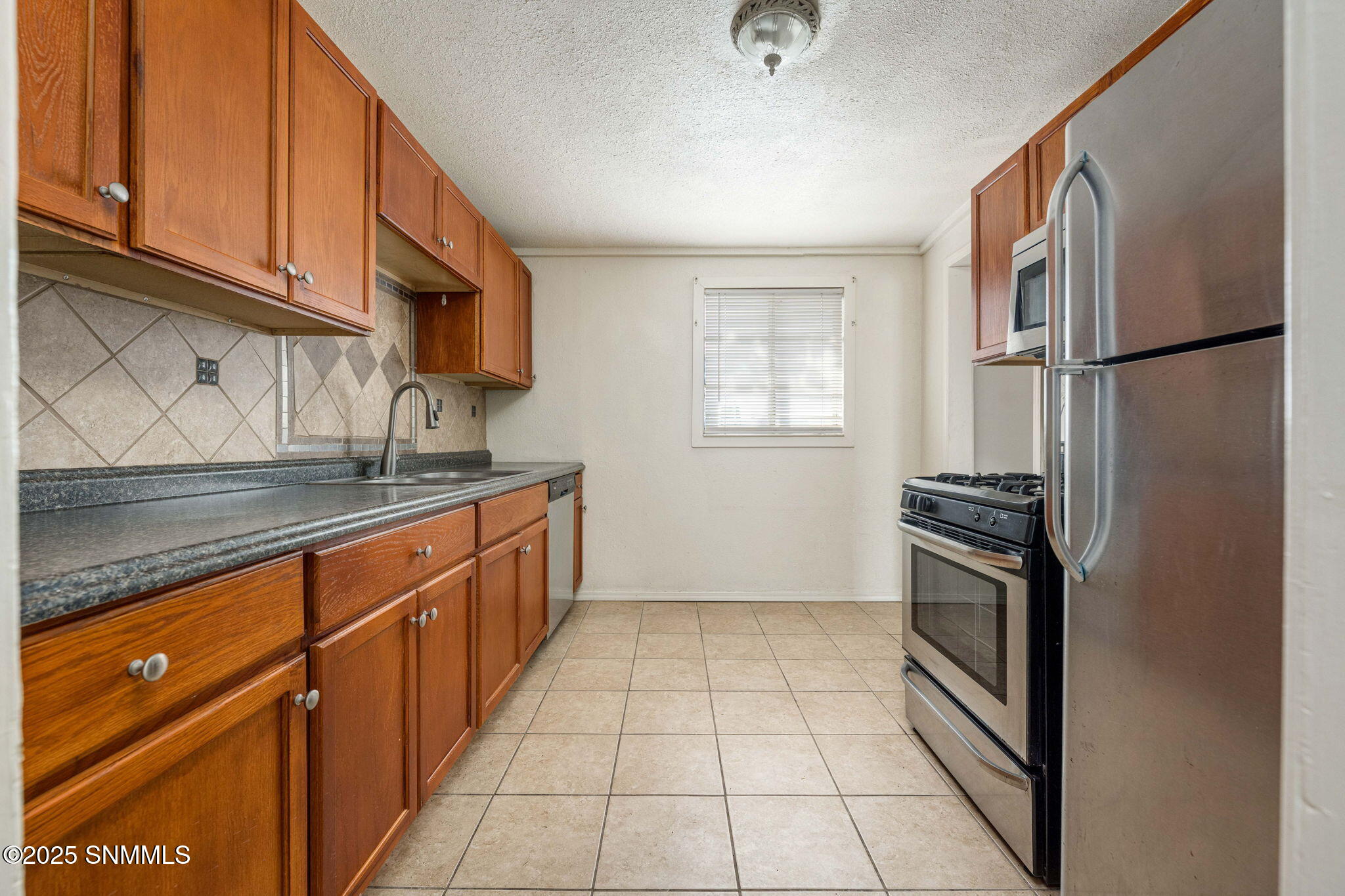 13-web-or-mls-Snappin Homes (Thomas1424)