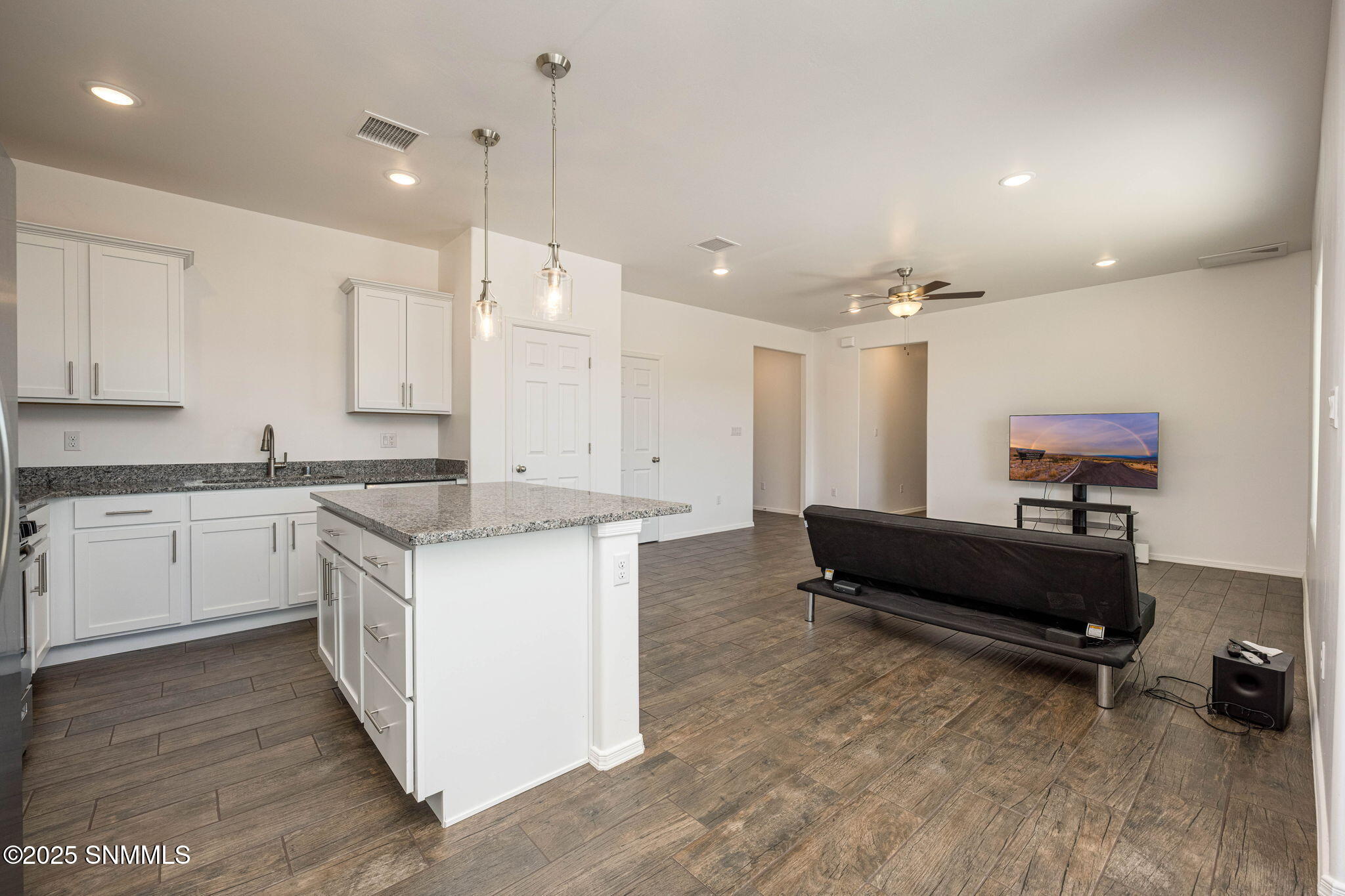 large-019a11b4-ba59-71a6-9eb6-c9858e677b