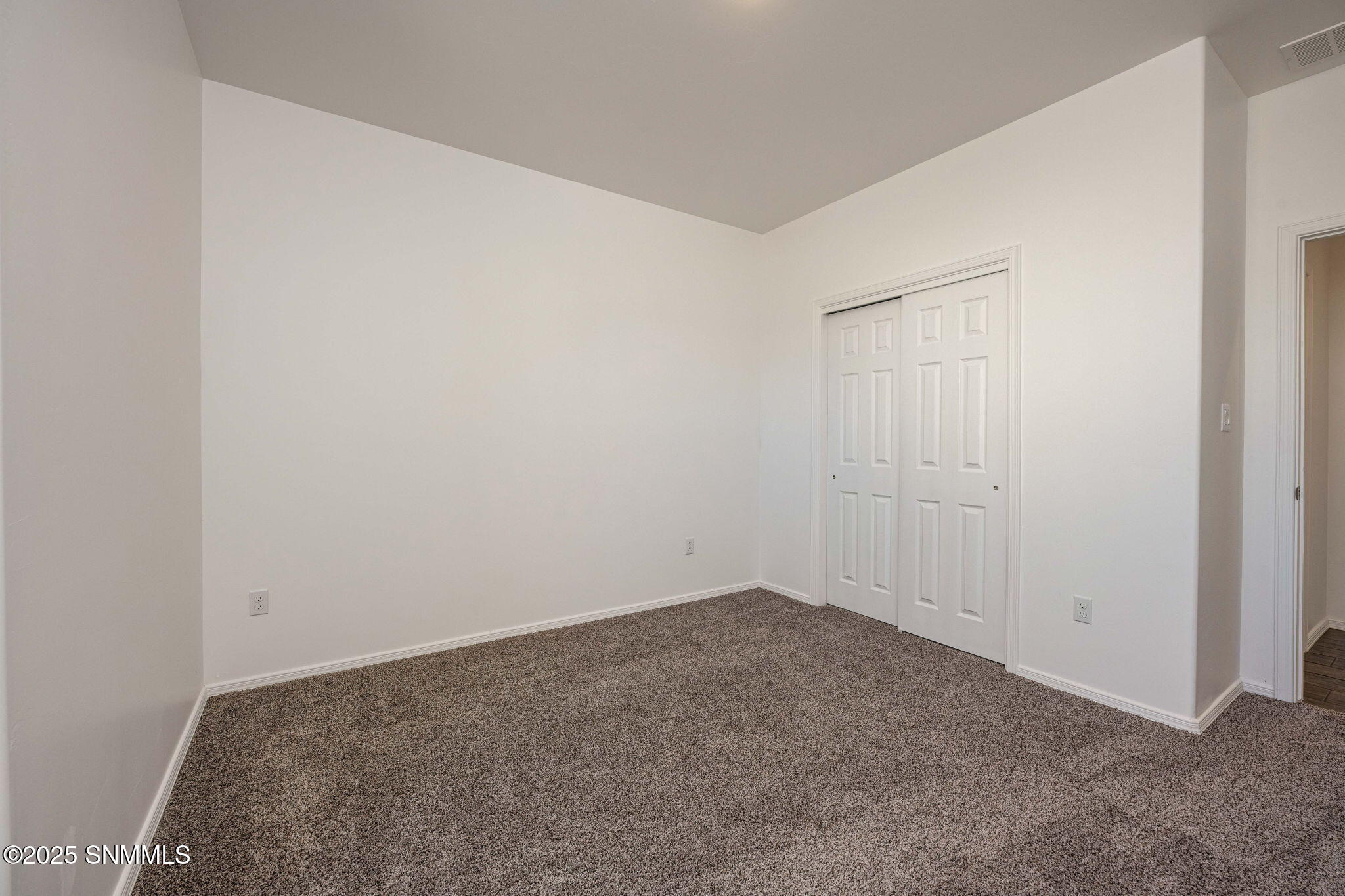 large-019a11b4-be06-733c-a616-b59c4873e3