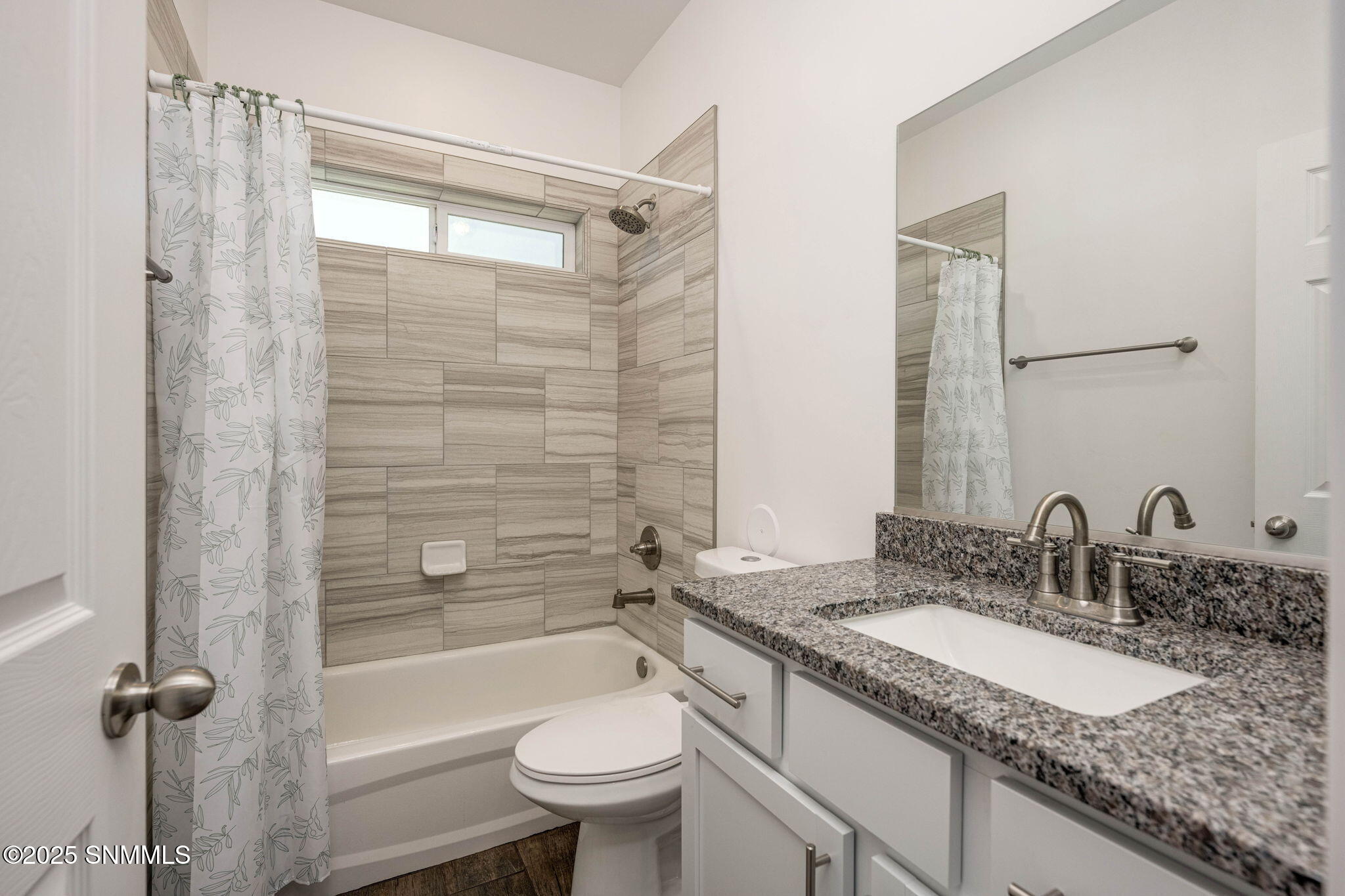 large-019a11b4-be56-73d6-b68a-77380d3924