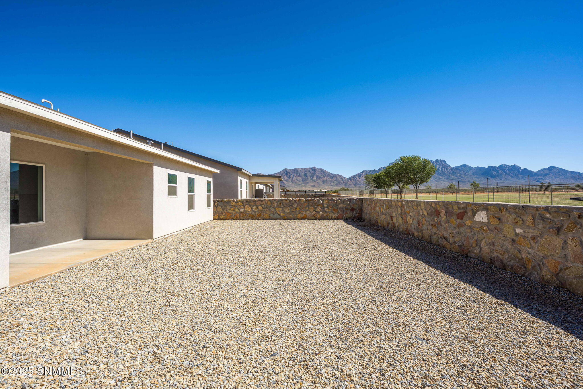 large-019a11b4-c114-70c4-b715-affd6157a7