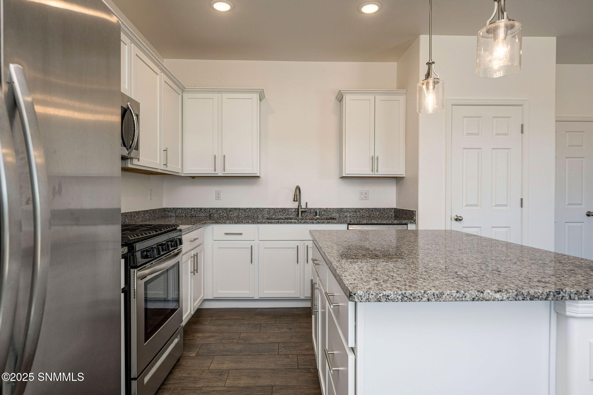 large-019a11b4-b9d2-7023-8b24-06d22dd791