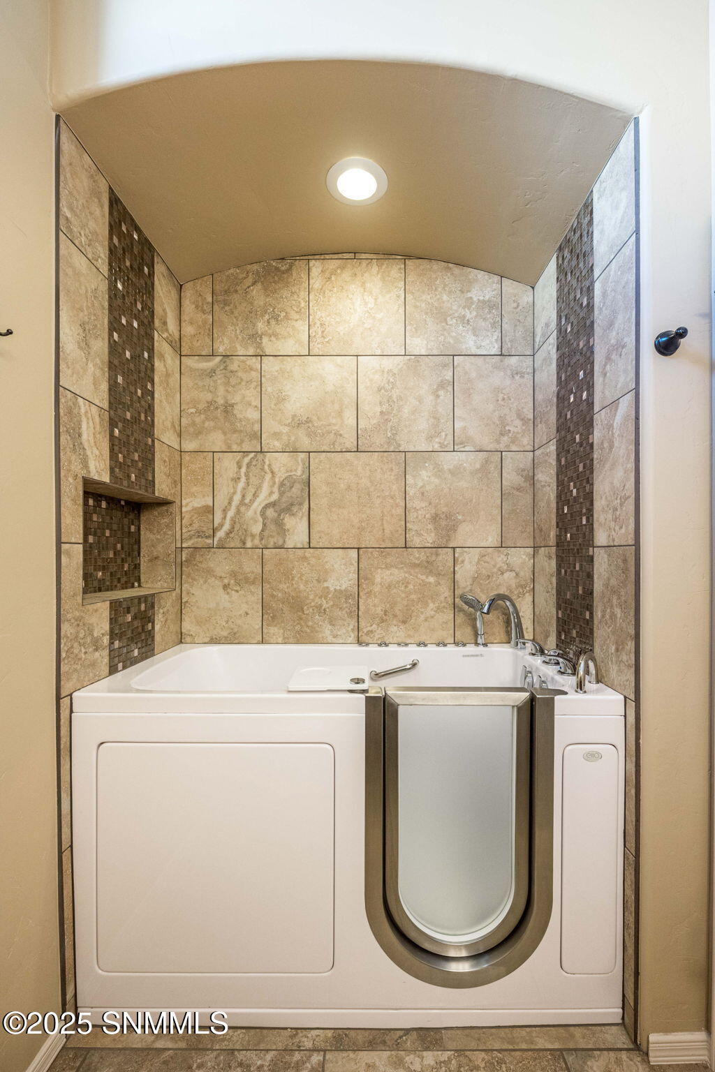 35-web-or-mls-Snappin Homes (Miramar4481