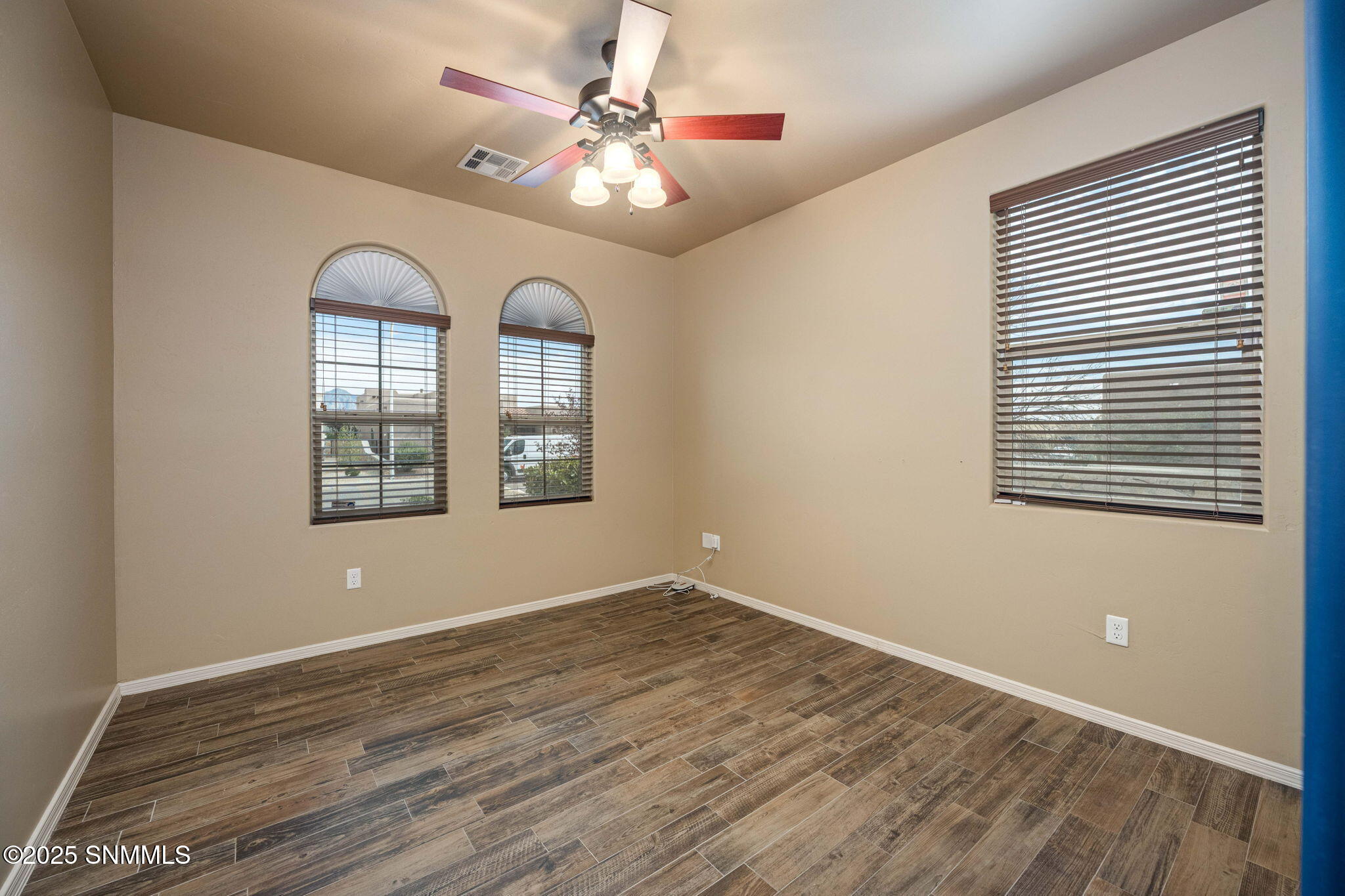 38-web-or-mls-Snappin Homes (Miramar4481