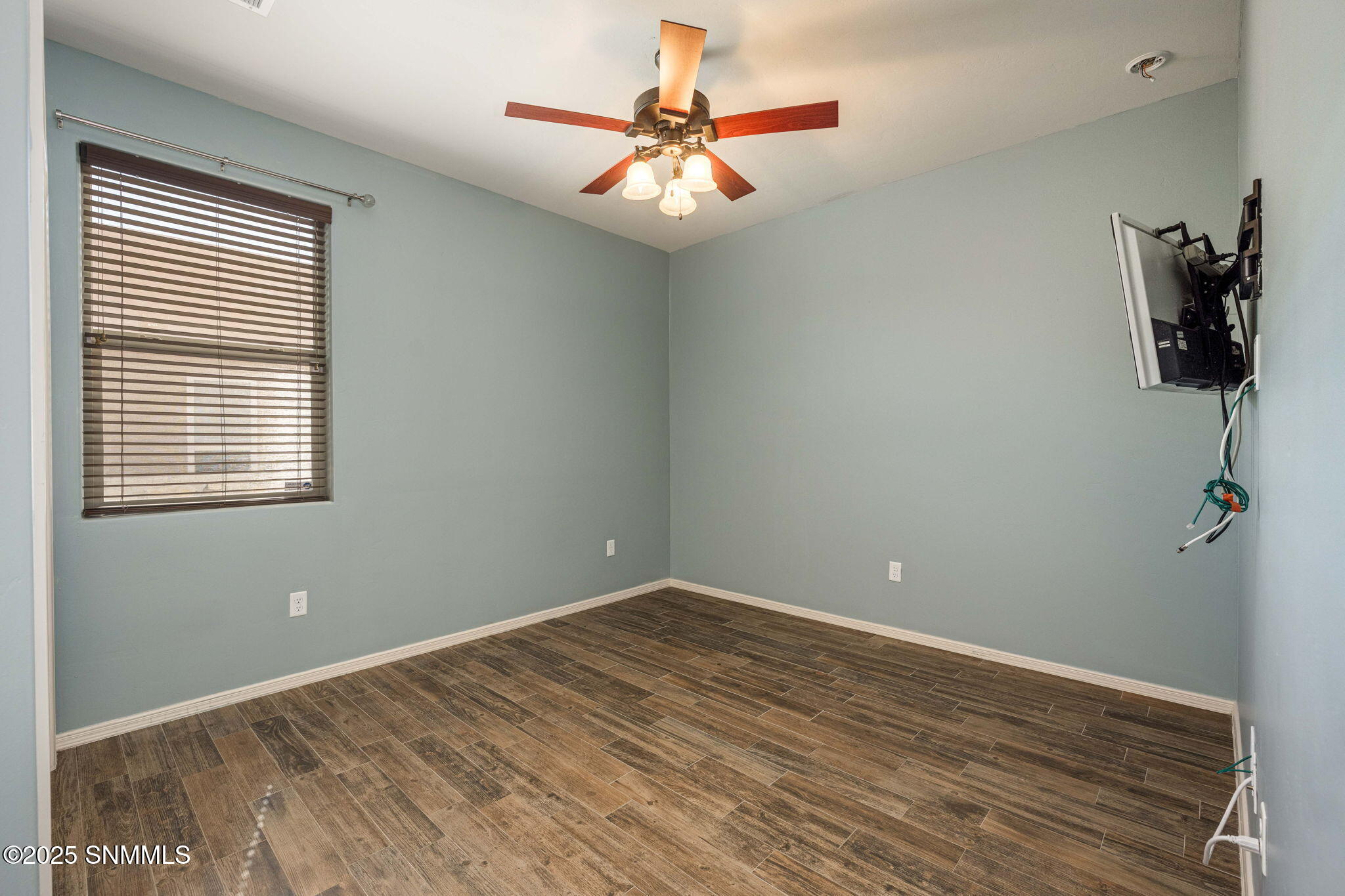 46-web-or-mls-Snappin Homes (Miramar4481