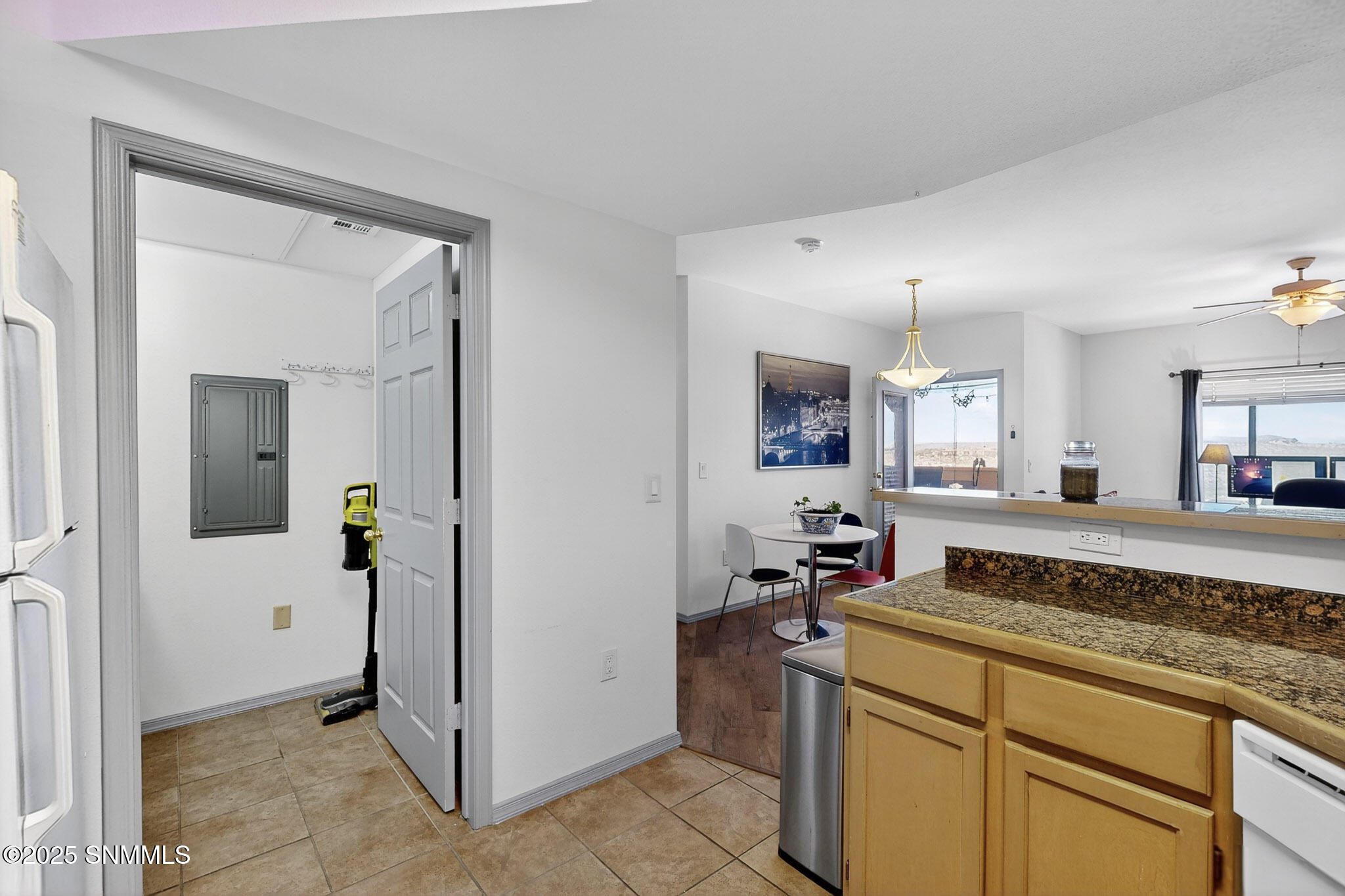 11-3D-Casas-3650-Morning-Star-Dr-608-102