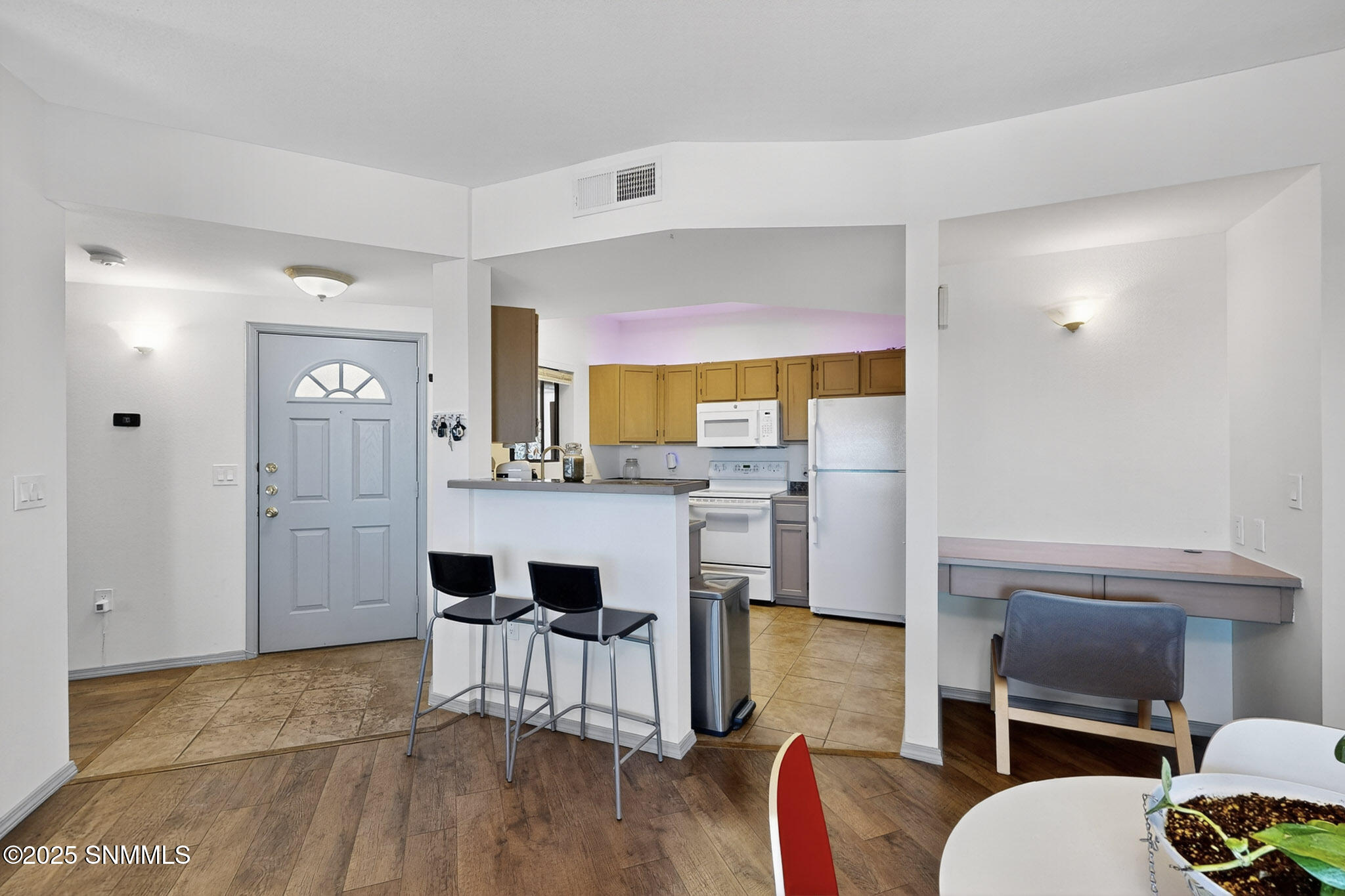 13-3D-Casas-3650-Morning-Star-Dr-608-102