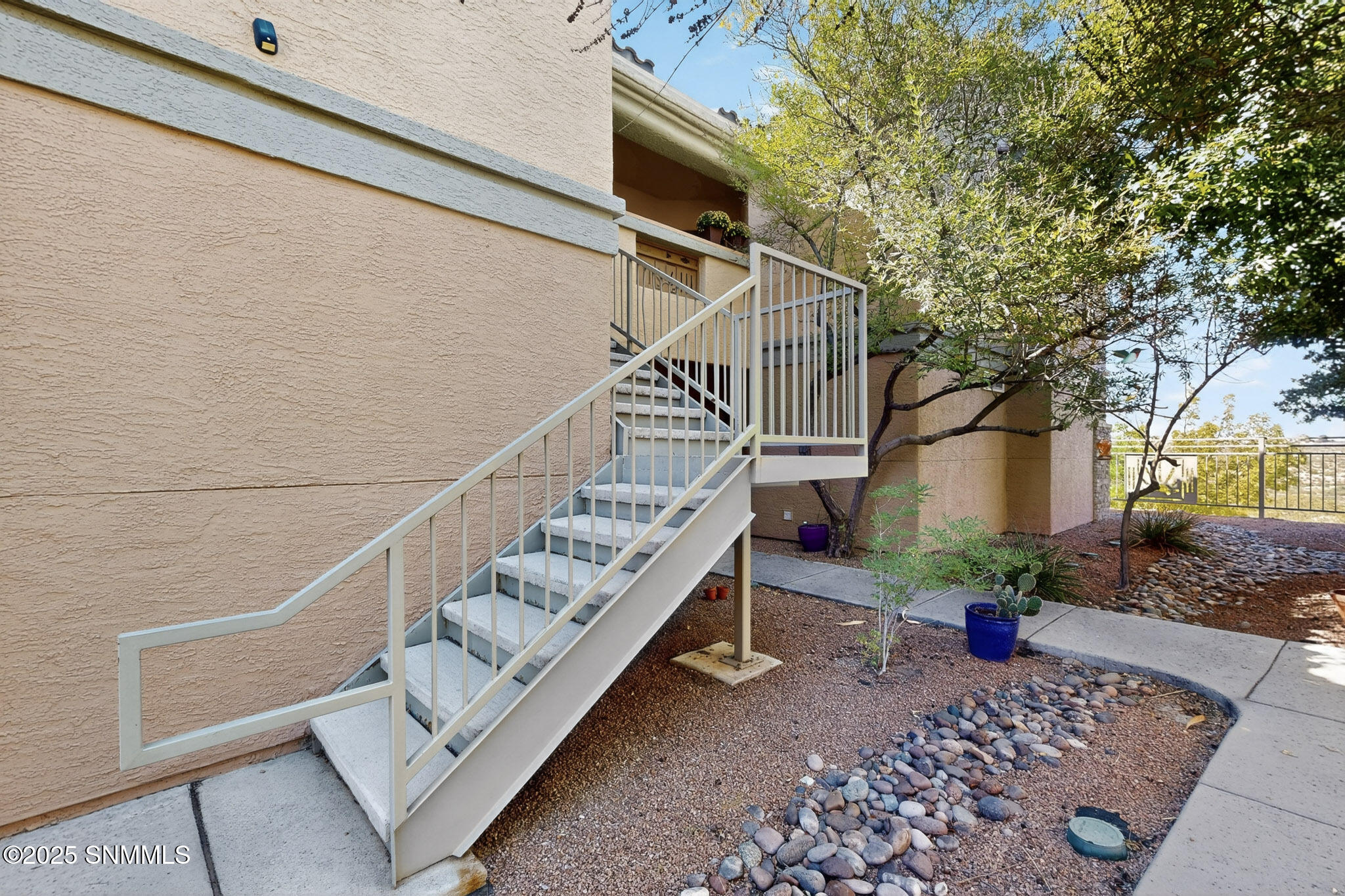 2-3D-Casas-3650-Morning-Star-Dr-608-1022