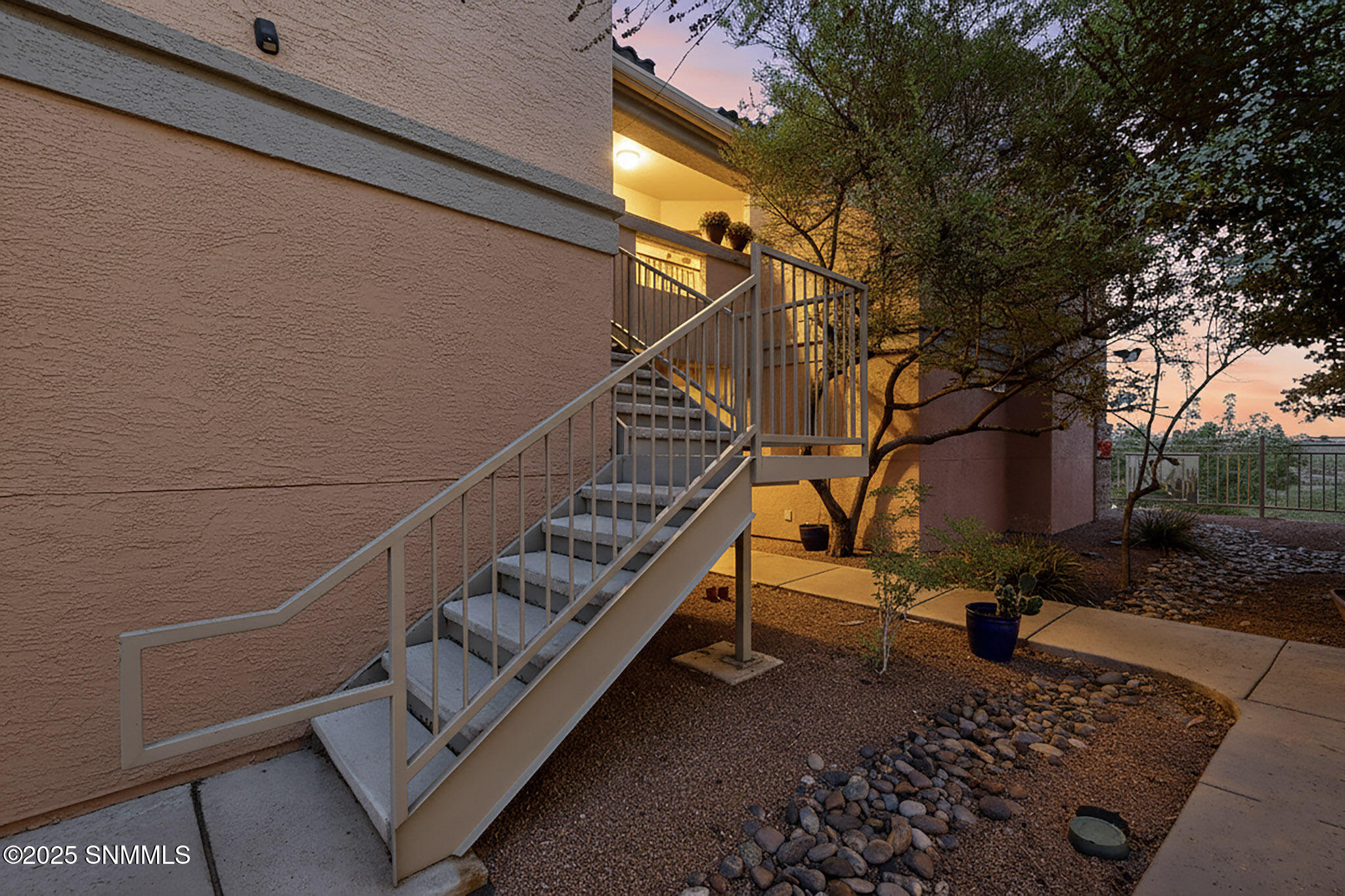 1-Image_6mck6b6mck6b6mck