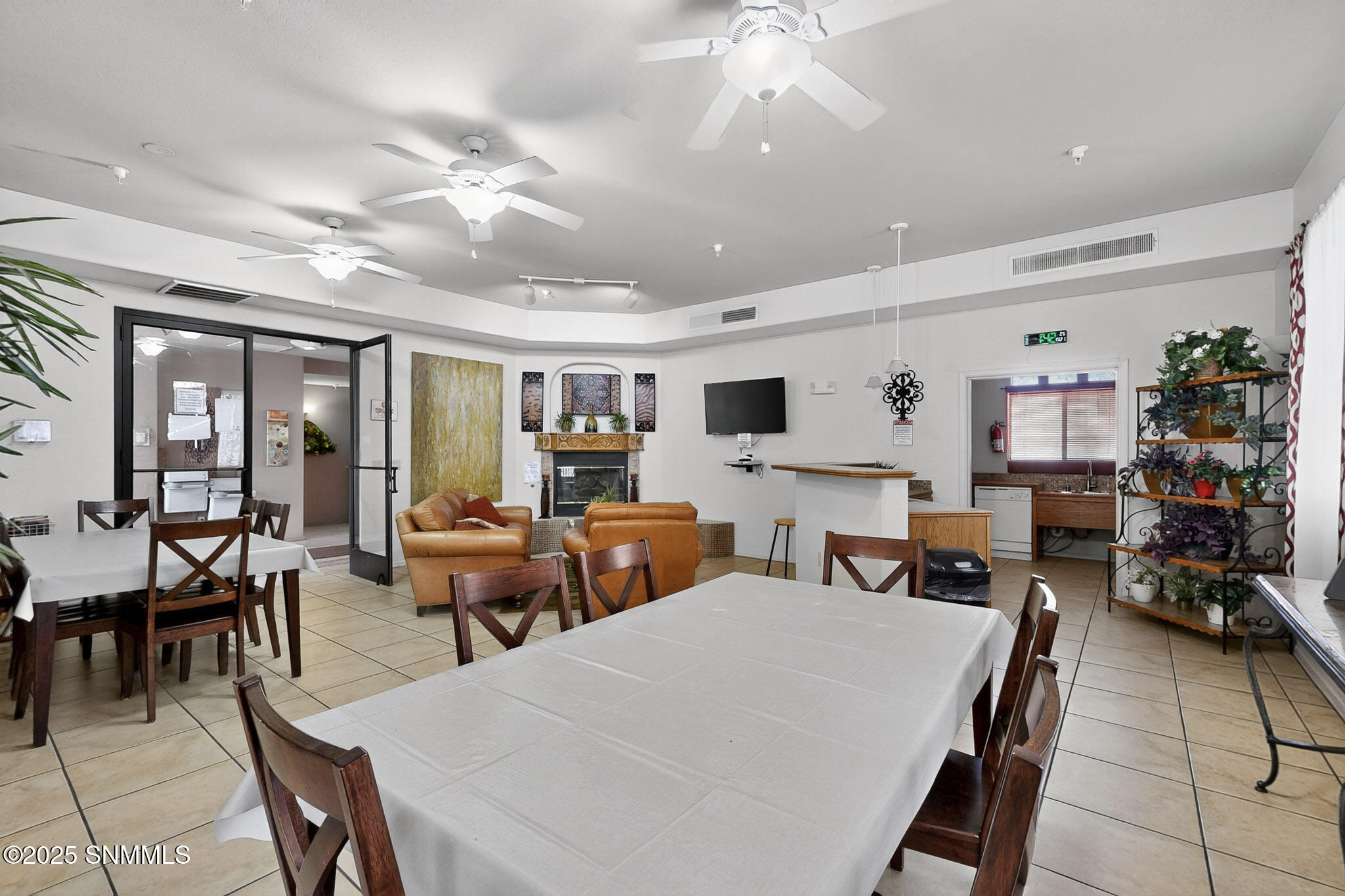 39-3D-Casas-3650-Morning-Star-Dr-608-102